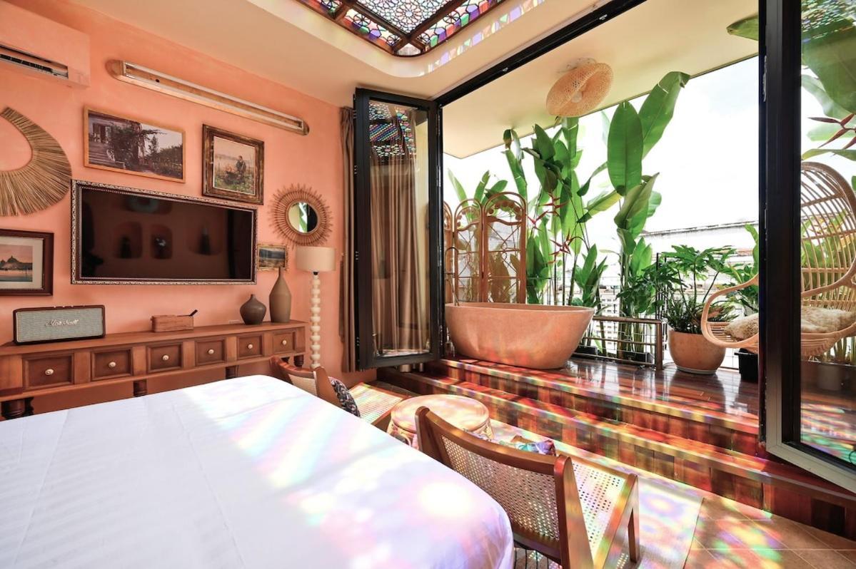 Glorious Rooftop Hidden Marble Apartment
