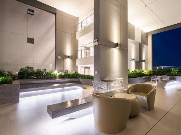River Panorama 2bedroom, District 7, Riverview Netflix *