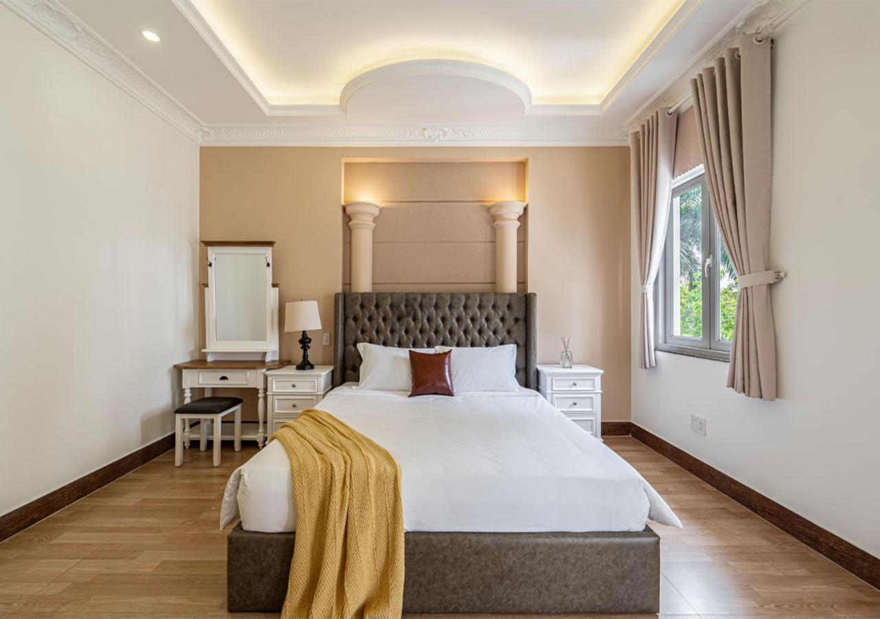 Luxury 4-bedroom With Private Pool & Billiards Table