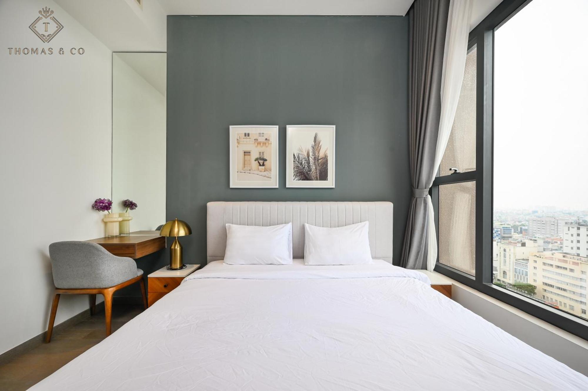 The Fabulous Marq - Host By Thomas Apartment *