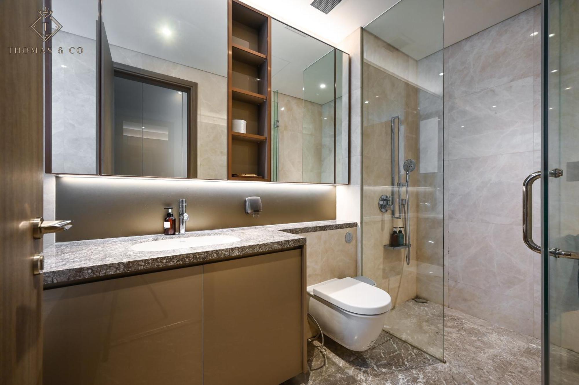 The Fabulous Marq - Host By Thomas * Ho Chi Minh City