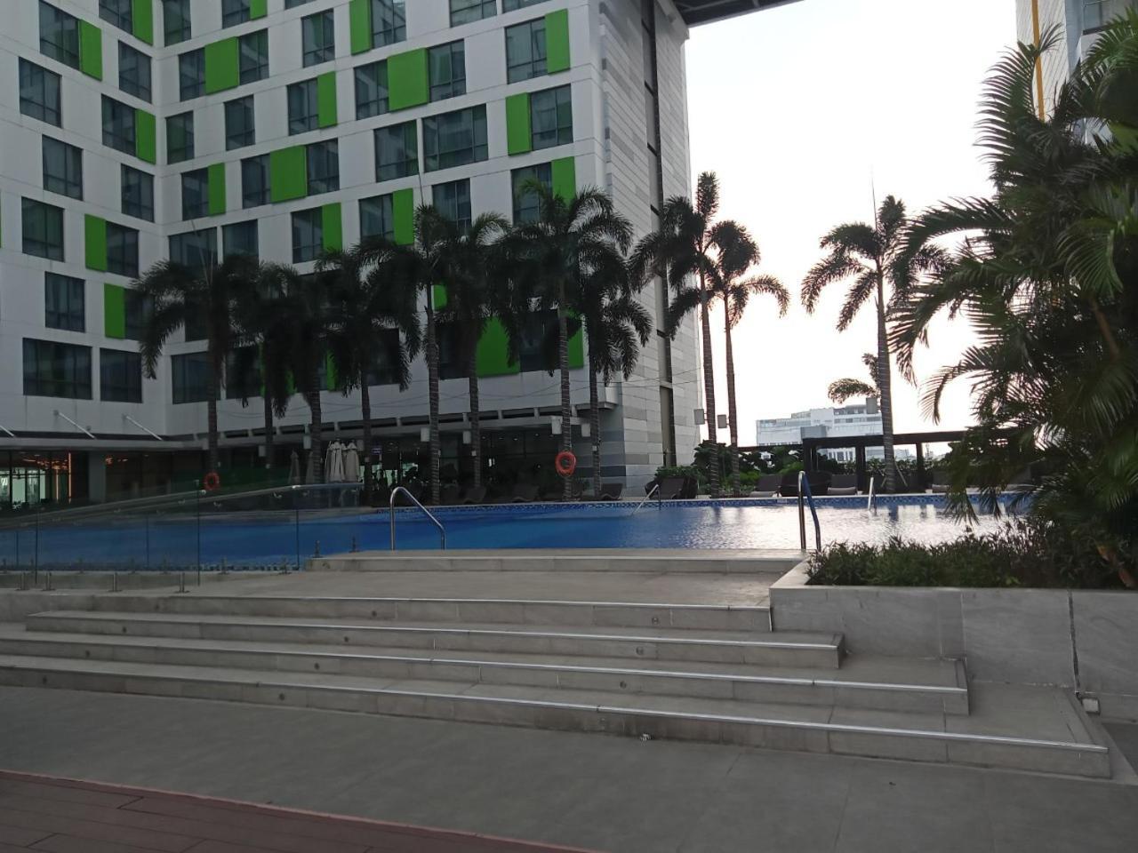Republic Plaza * Ho Chi Minh City