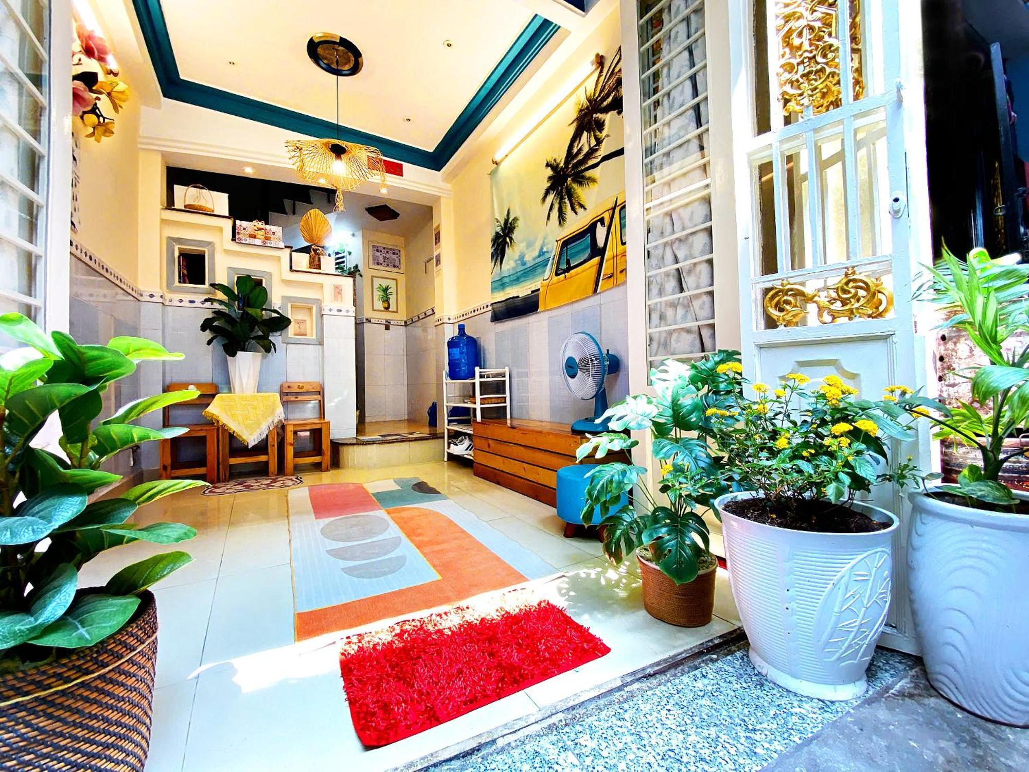 Nau's - Nha Pho 4 Tang Yen Tinh, Am Cung *