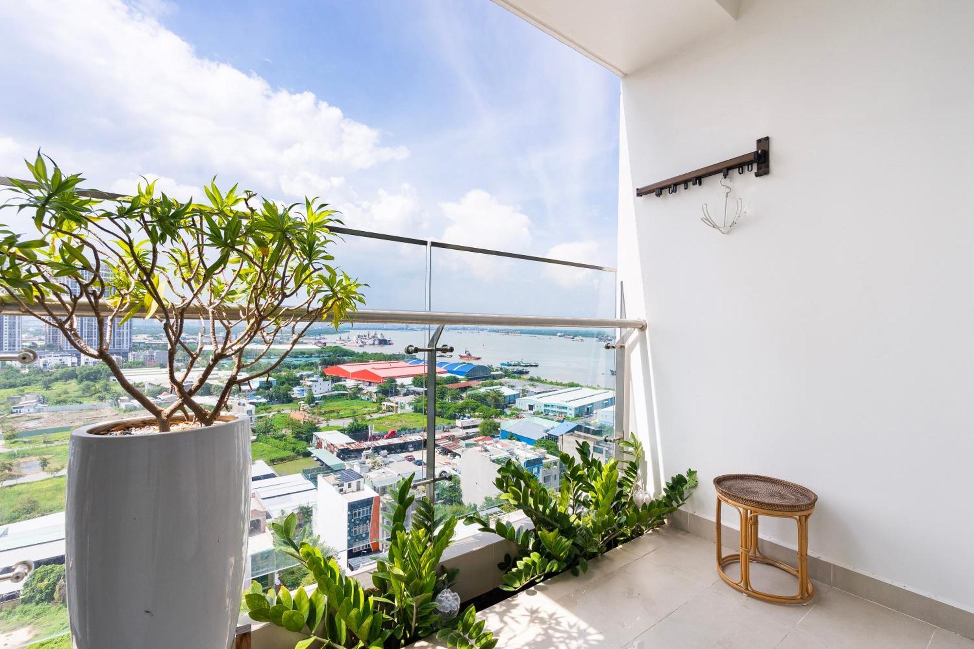 Swimming Pool 35th Floor District 7 Ho Chi Minh City
