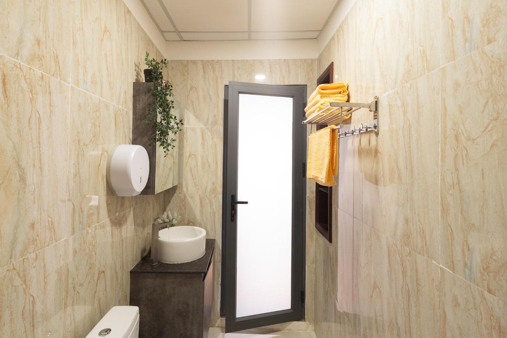 Hn Homes - Ho 2 Phong Ngu Day Du Noi That, View Song Duong Hoang Sa, Quan 1 Apartment