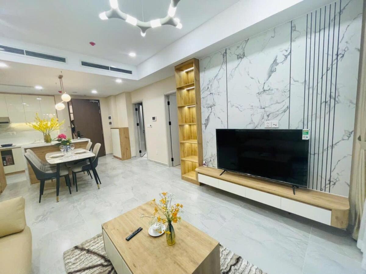 Luxury At Cardinal Court