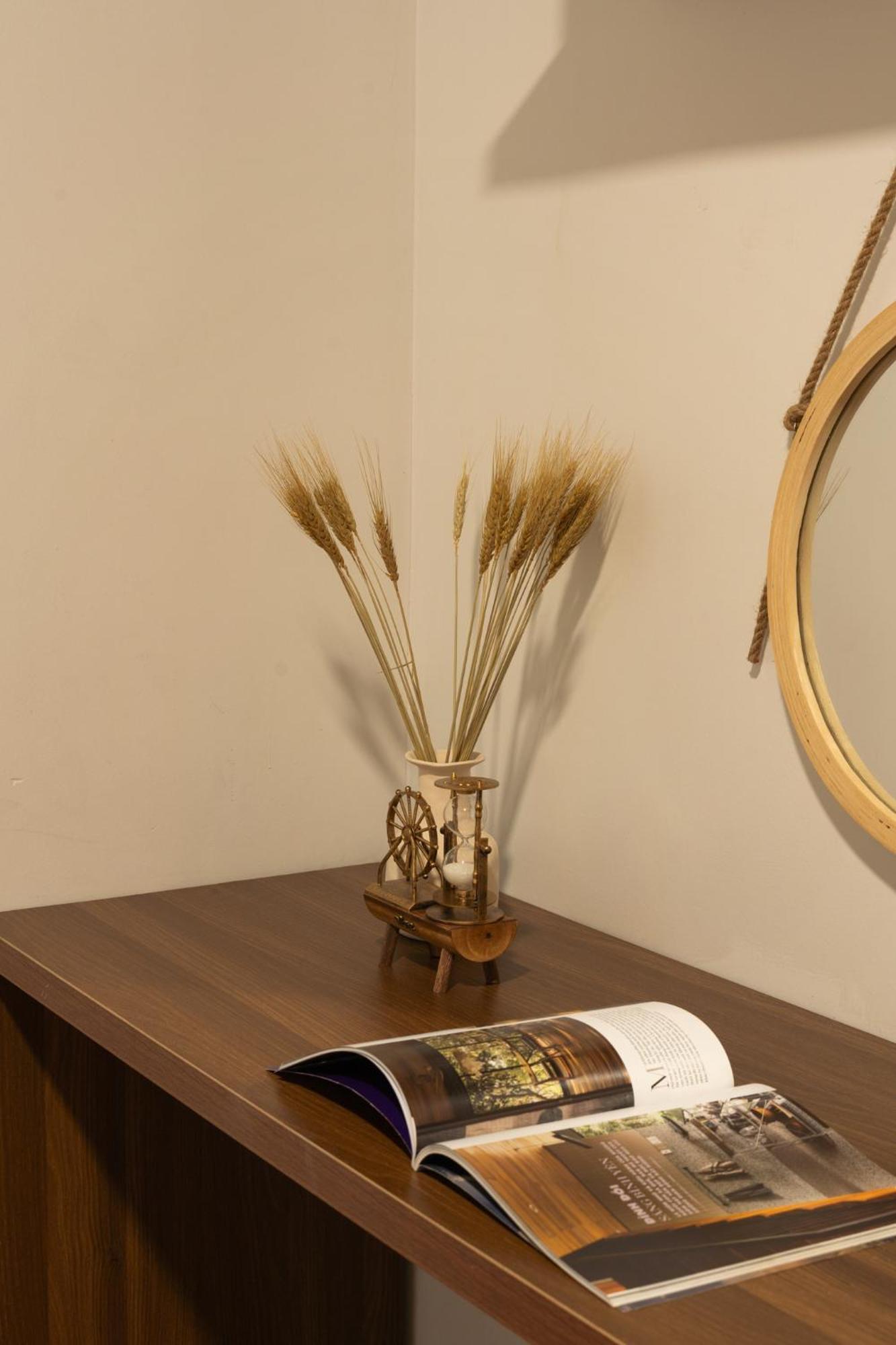 Apartment Hn Homes - Ho 2 Phong Ngu Day Du Noi That, View Song Duong Hoang Sa, Quan 1 *