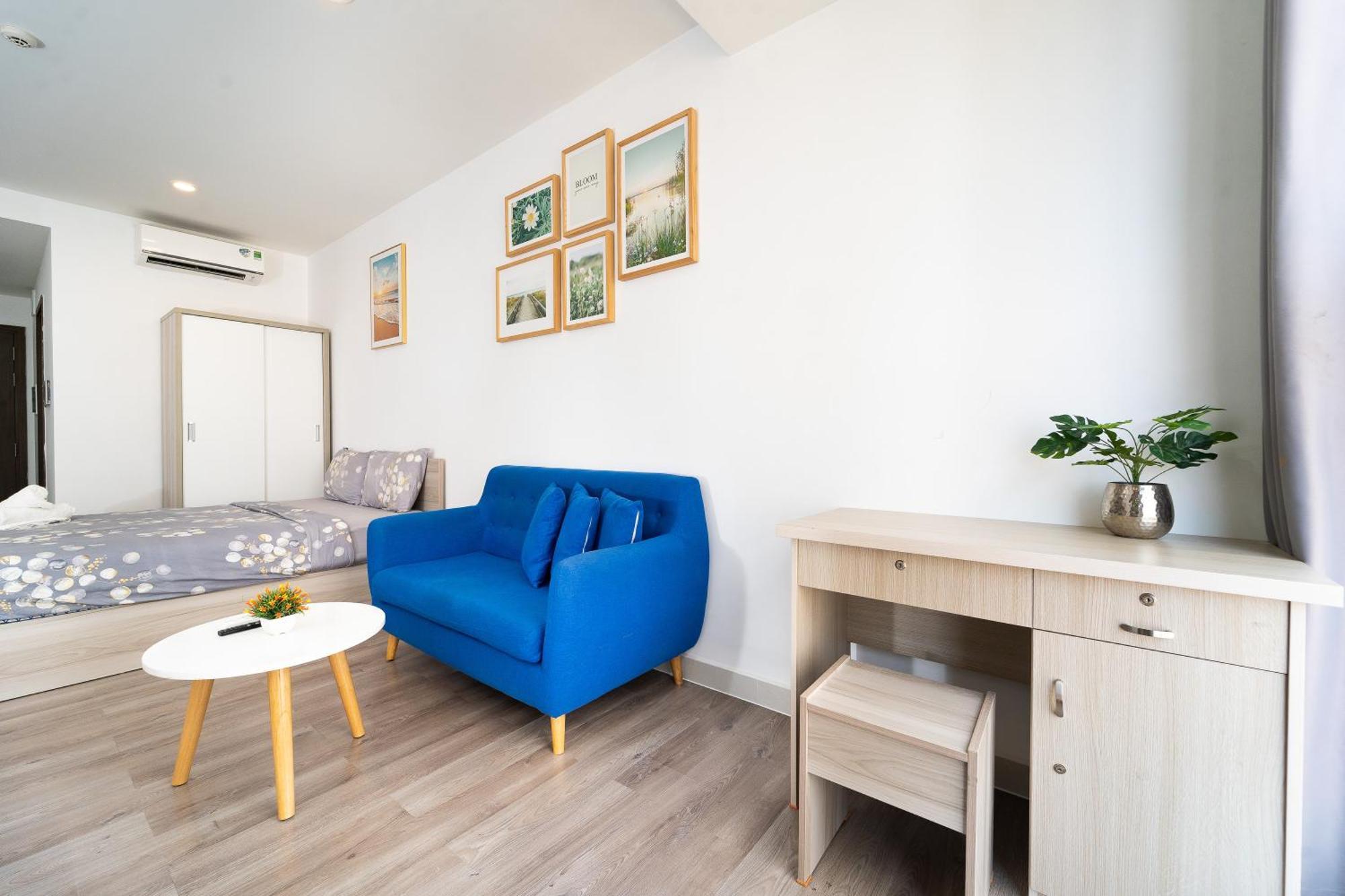 Modern Blue Retreat - Saigon Royal D4 - Hana Apartment Ho Chi Minh City