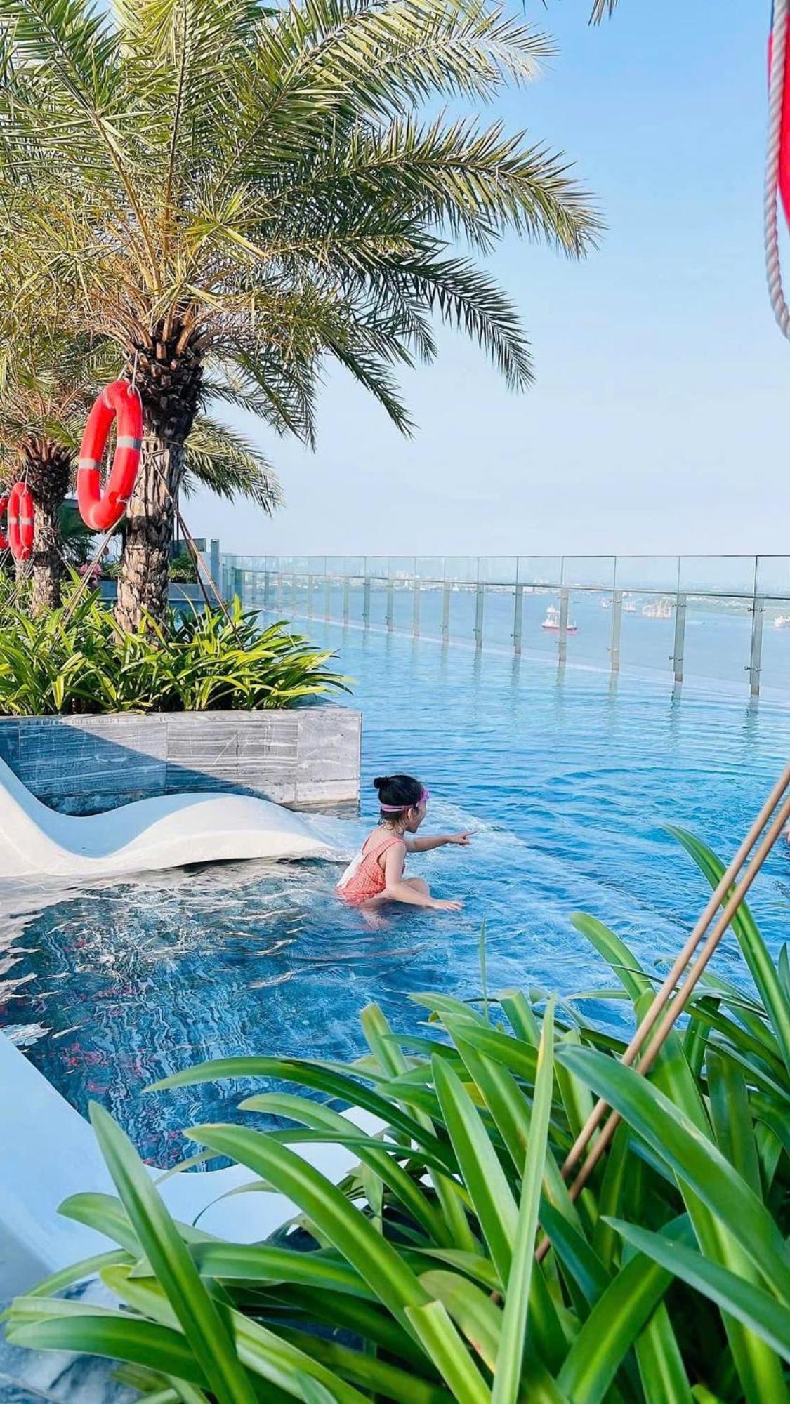Genbee Harbour View - Infinity Swiming Pool Ho Chi Minh City