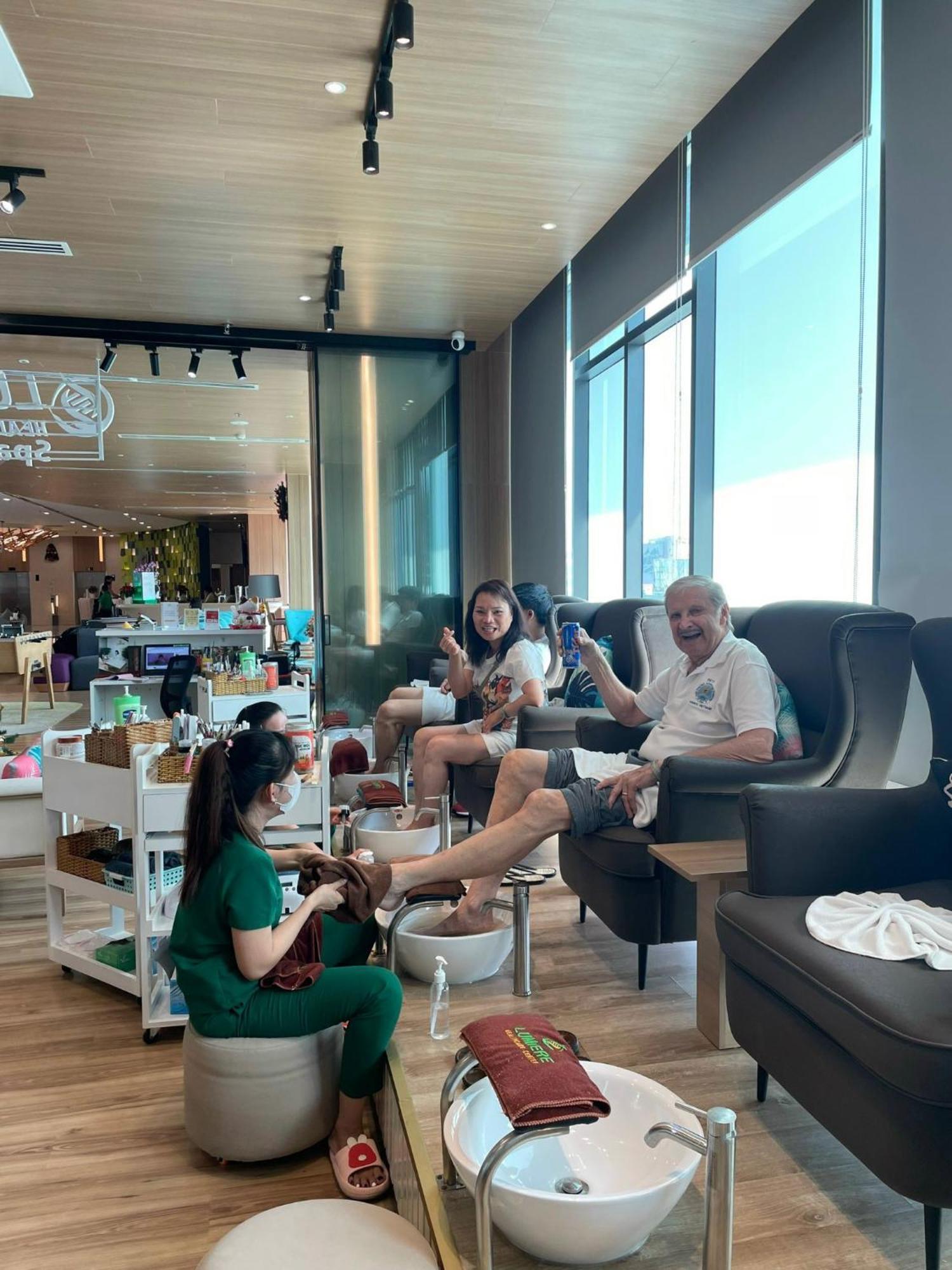 Republic Plaza Airport Tan Son Nhat Apartment *