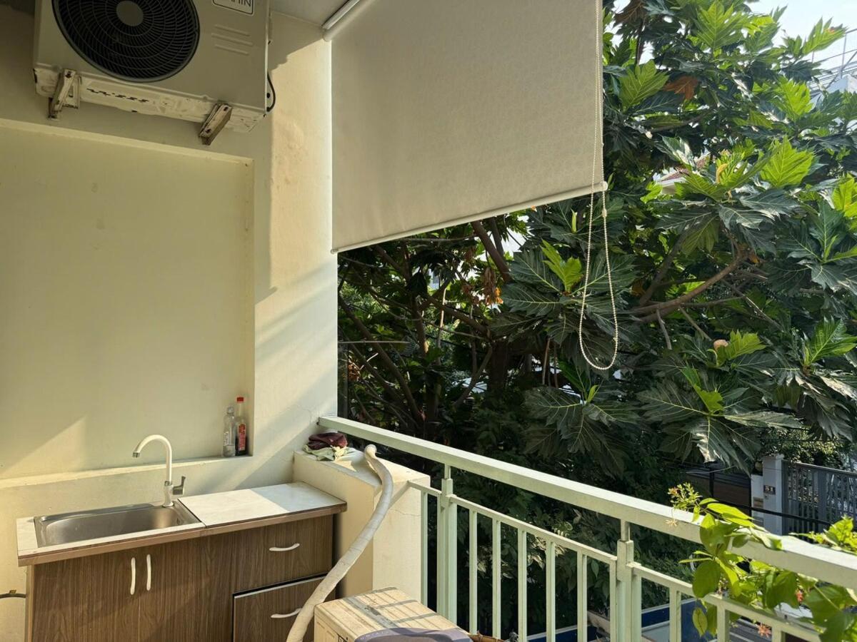 Cozzy With Balcony In Thao Dien - D2 - Giang Nam House Apartment *