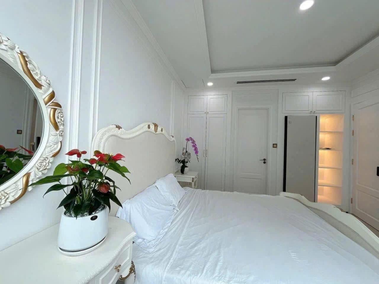Landmark 81 Vinhomes Service *