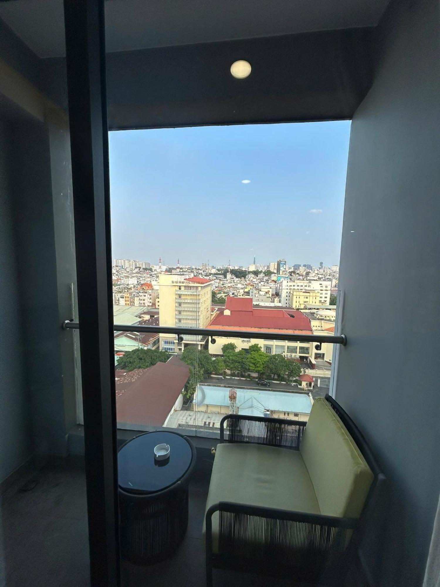 Republic Plaza Airpot Tan Son Nhat View San Bay *