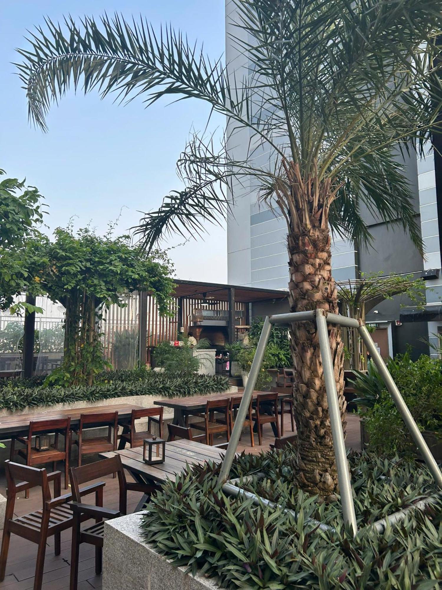 Republic Plaza Airpot Tan Son Nhat View San Bay Apartment *