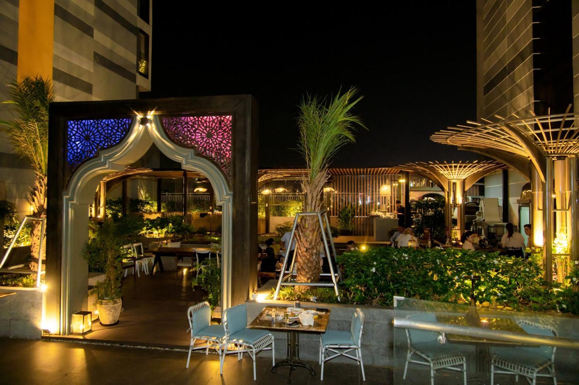 Republic Plaza Airport Tan Son Nhat * Ho Chi Minh City