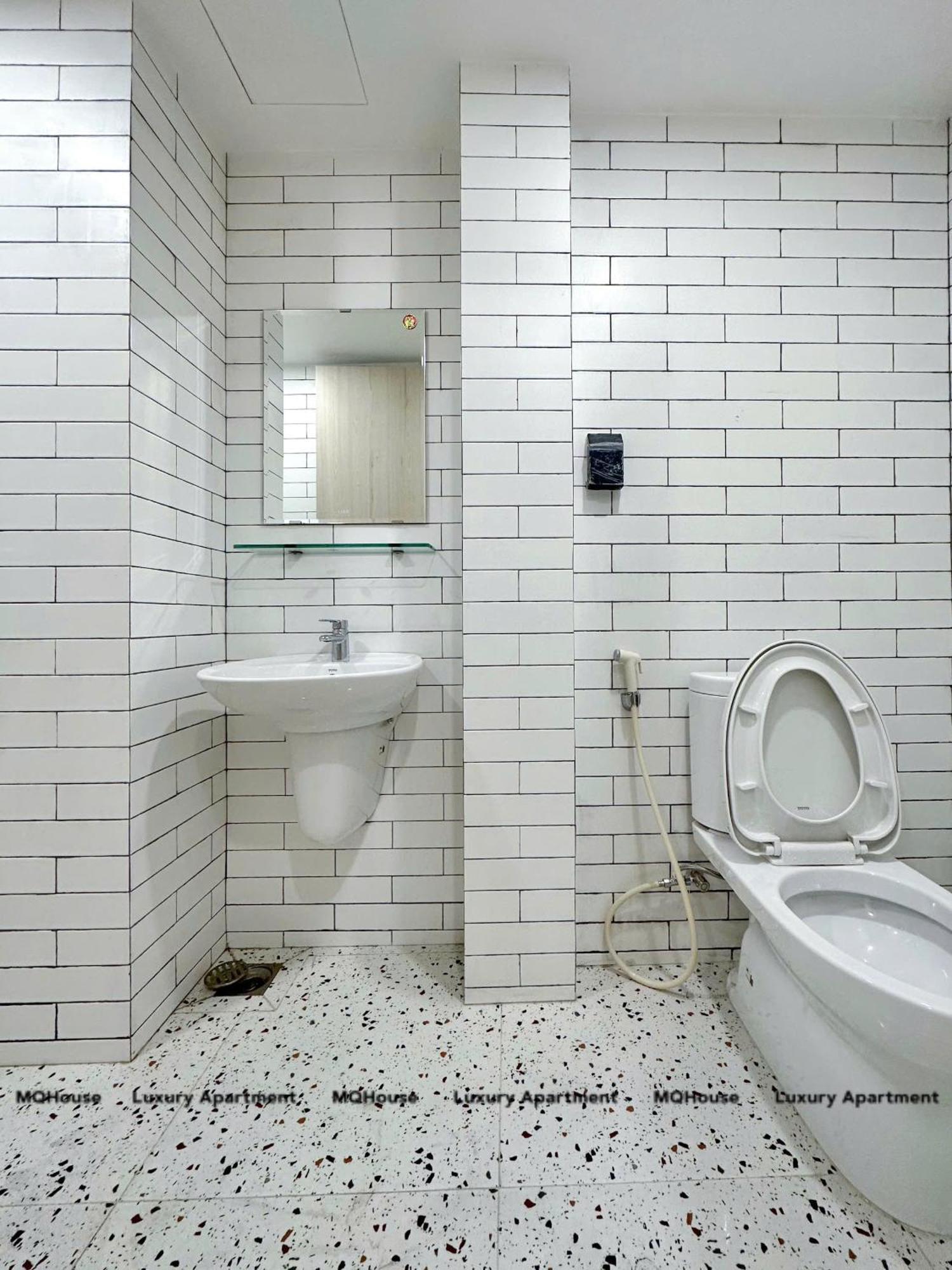 199 Cmt8 Apartment Ho Chi Minh City