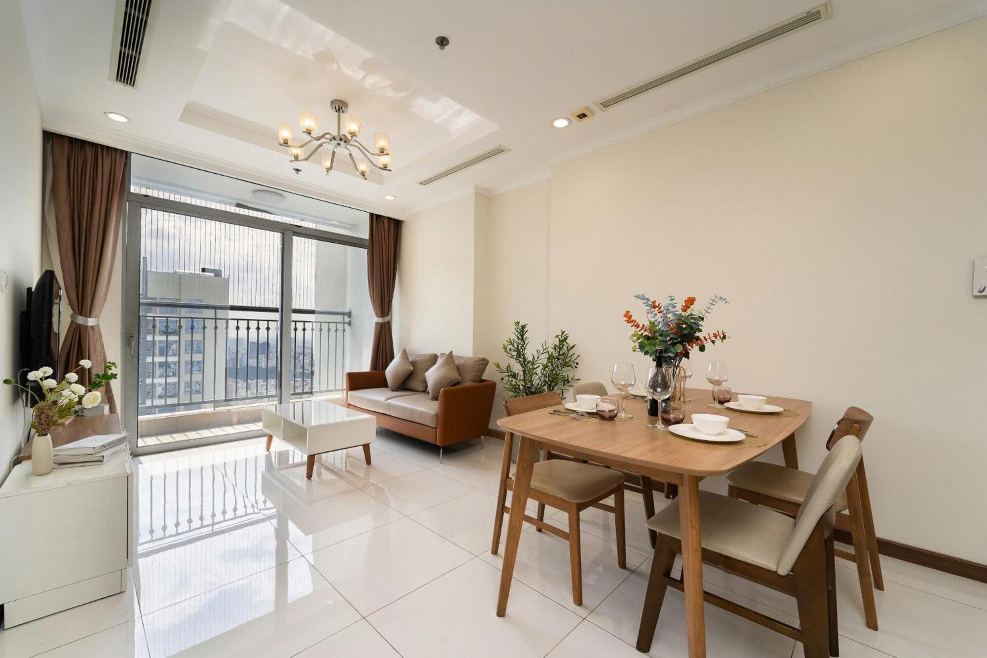 Peaceful Vinhomes Park - Landmark Apartment Ho Chi Minh City