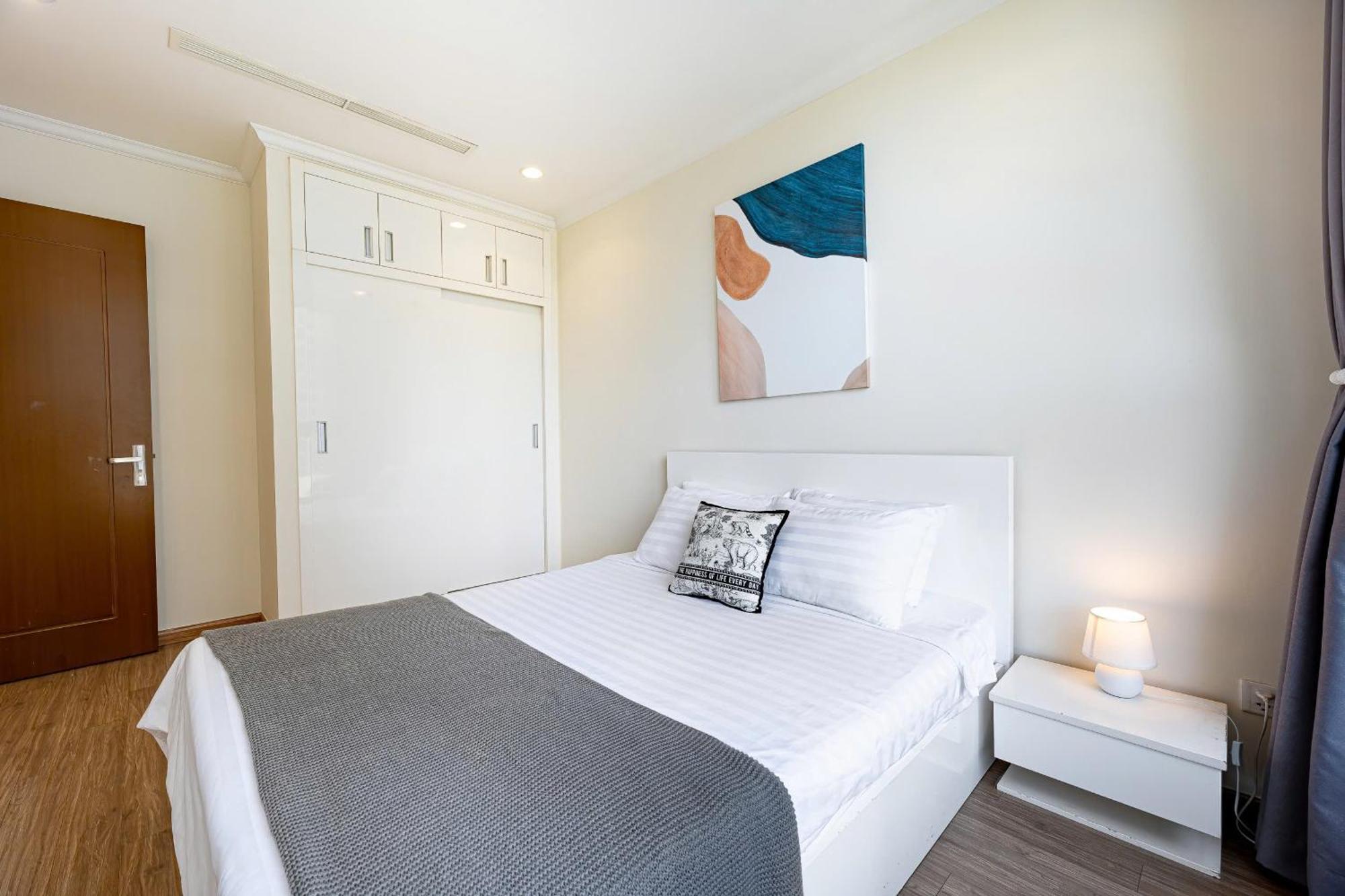 Peaceful Vinhomes Park - Landmark Apartment