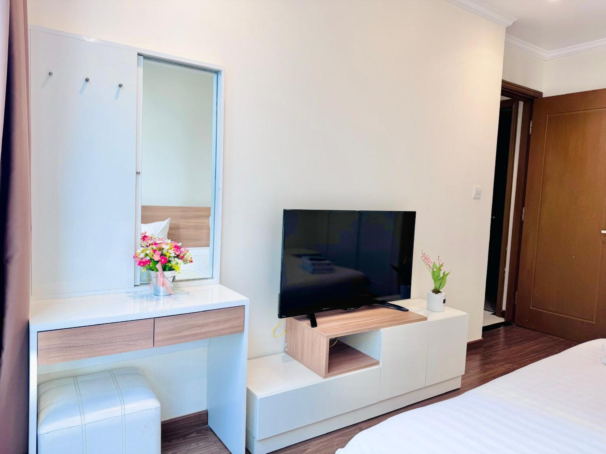 Vinhomes Park Bapbap - Ho Dich Vu Cho Thue * Ho Chi Minh City