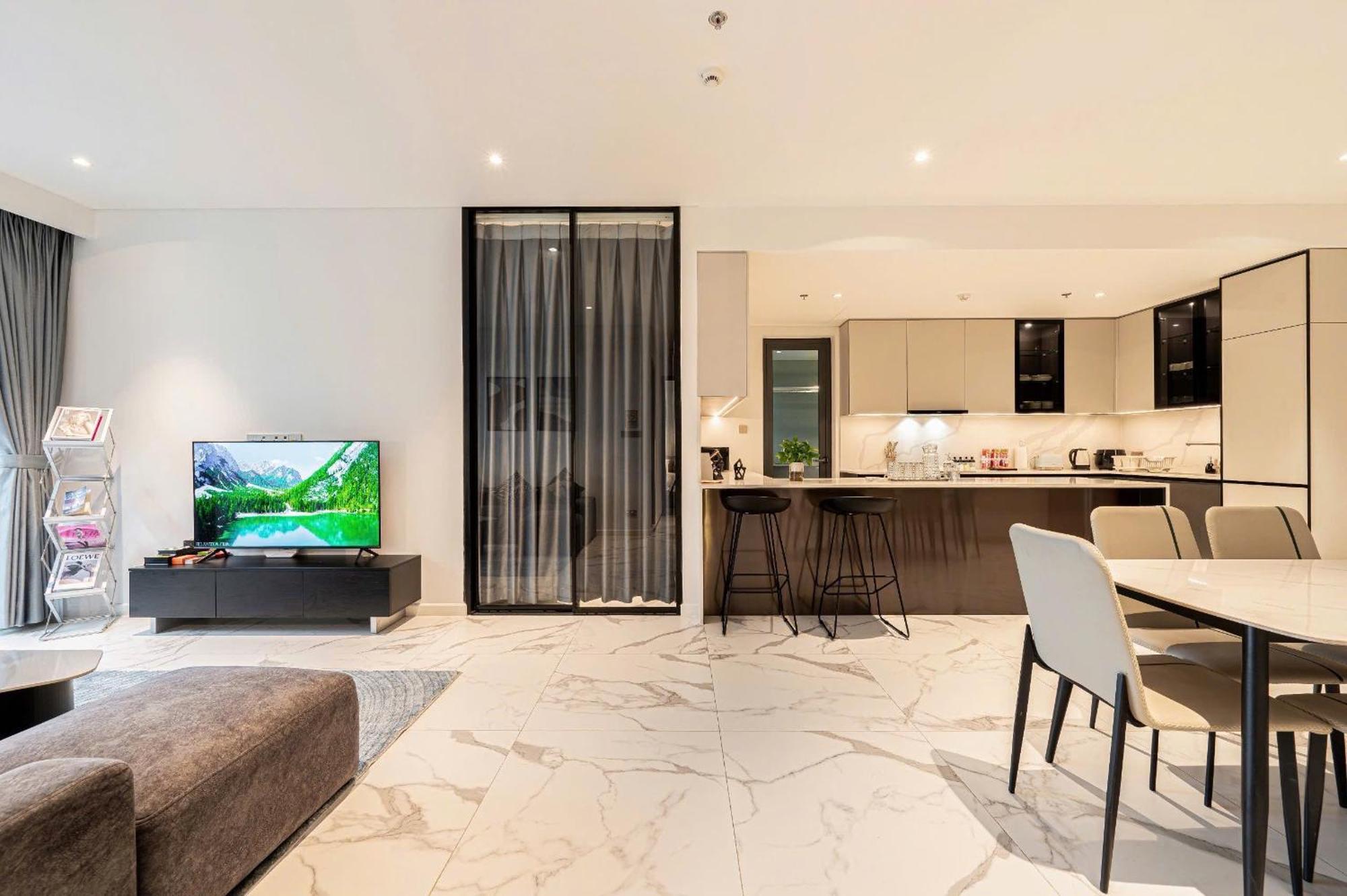 Metropole Square Cental Saigon Apartment