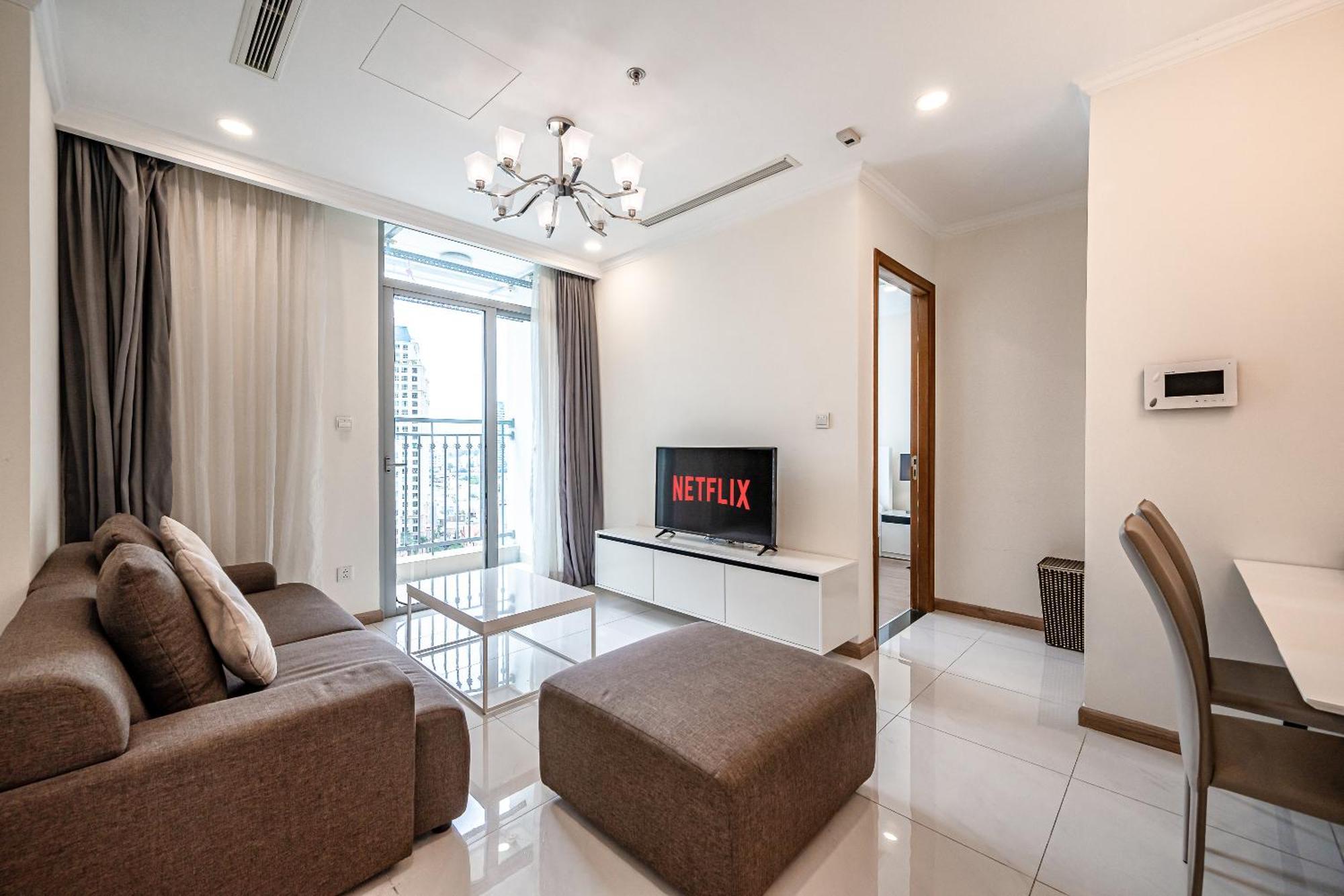 Vinhomes Park - Serviced Apartment *