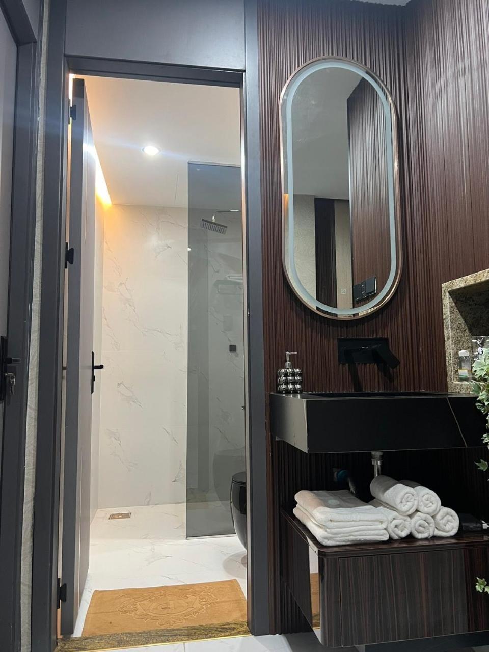 Bong Luxury Ho Chi Minh City