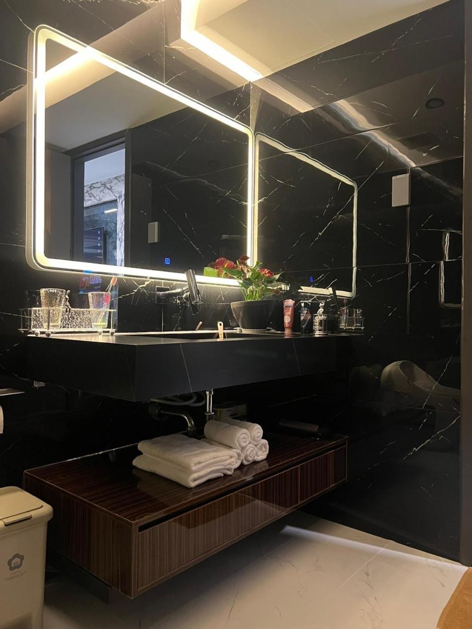 Apartment Bong Luxury *