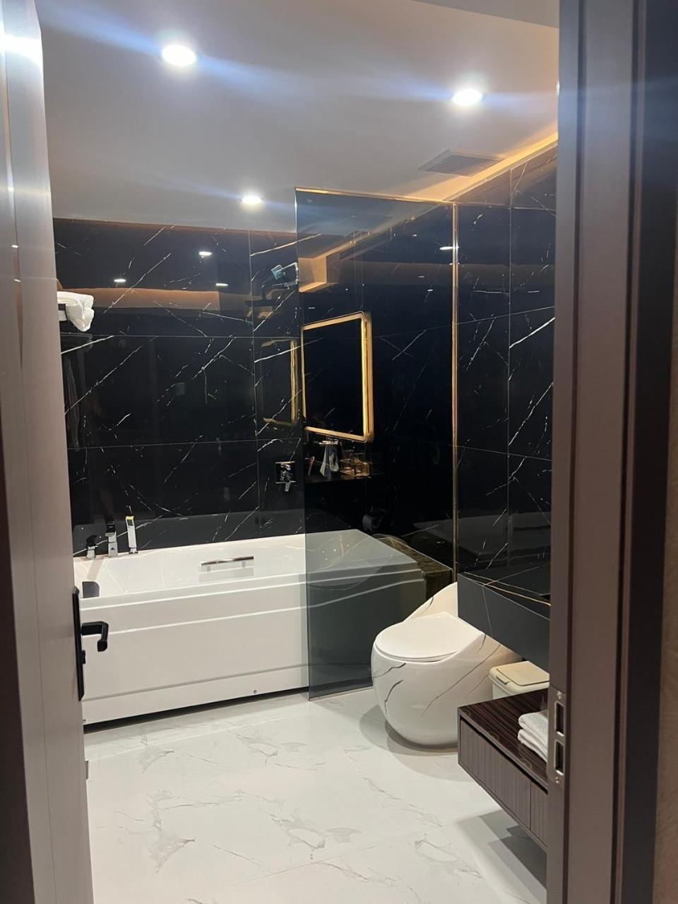 Apartment Bong Luxury