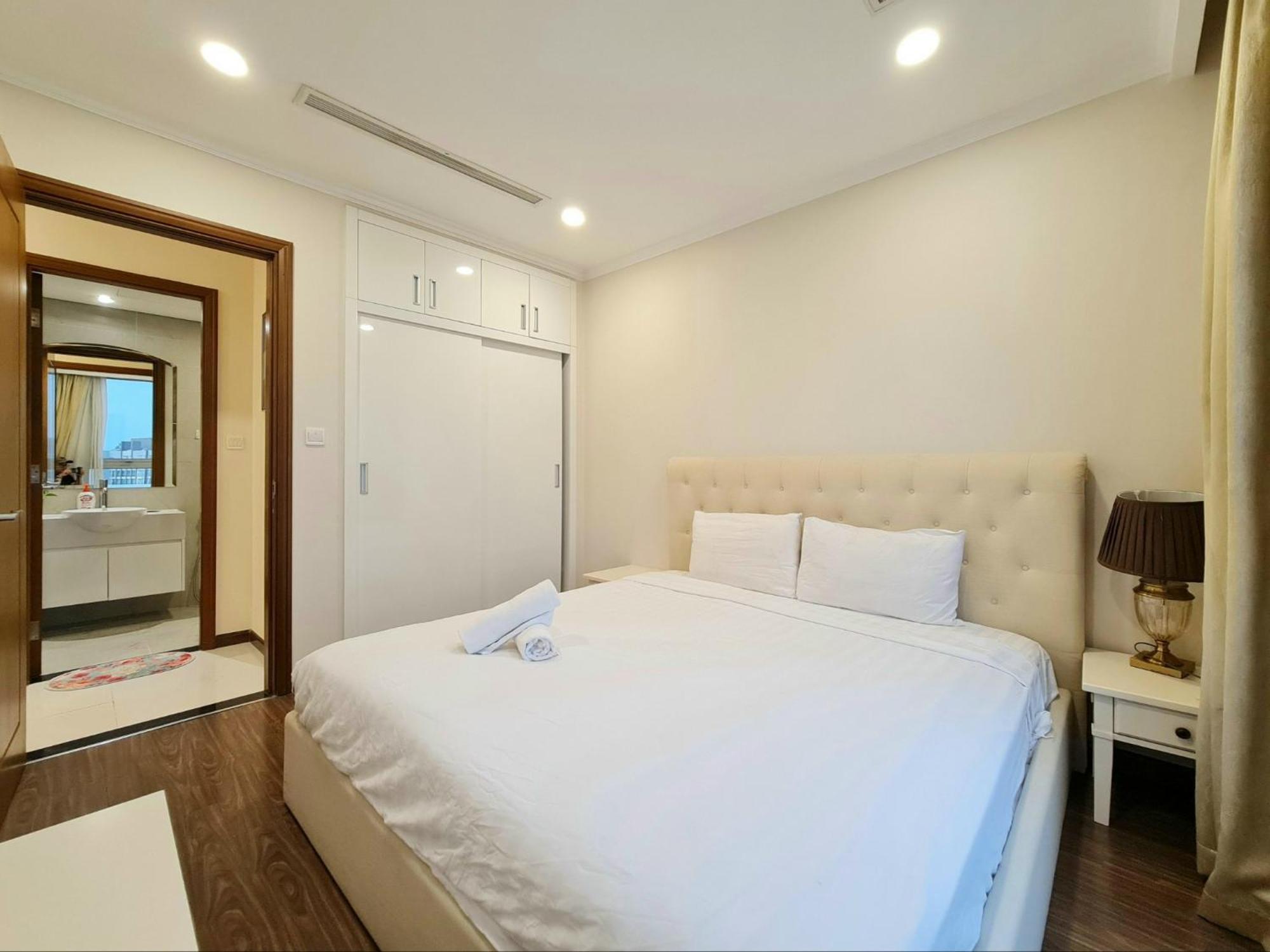 Vinhomes Park - Enjoy Apartment