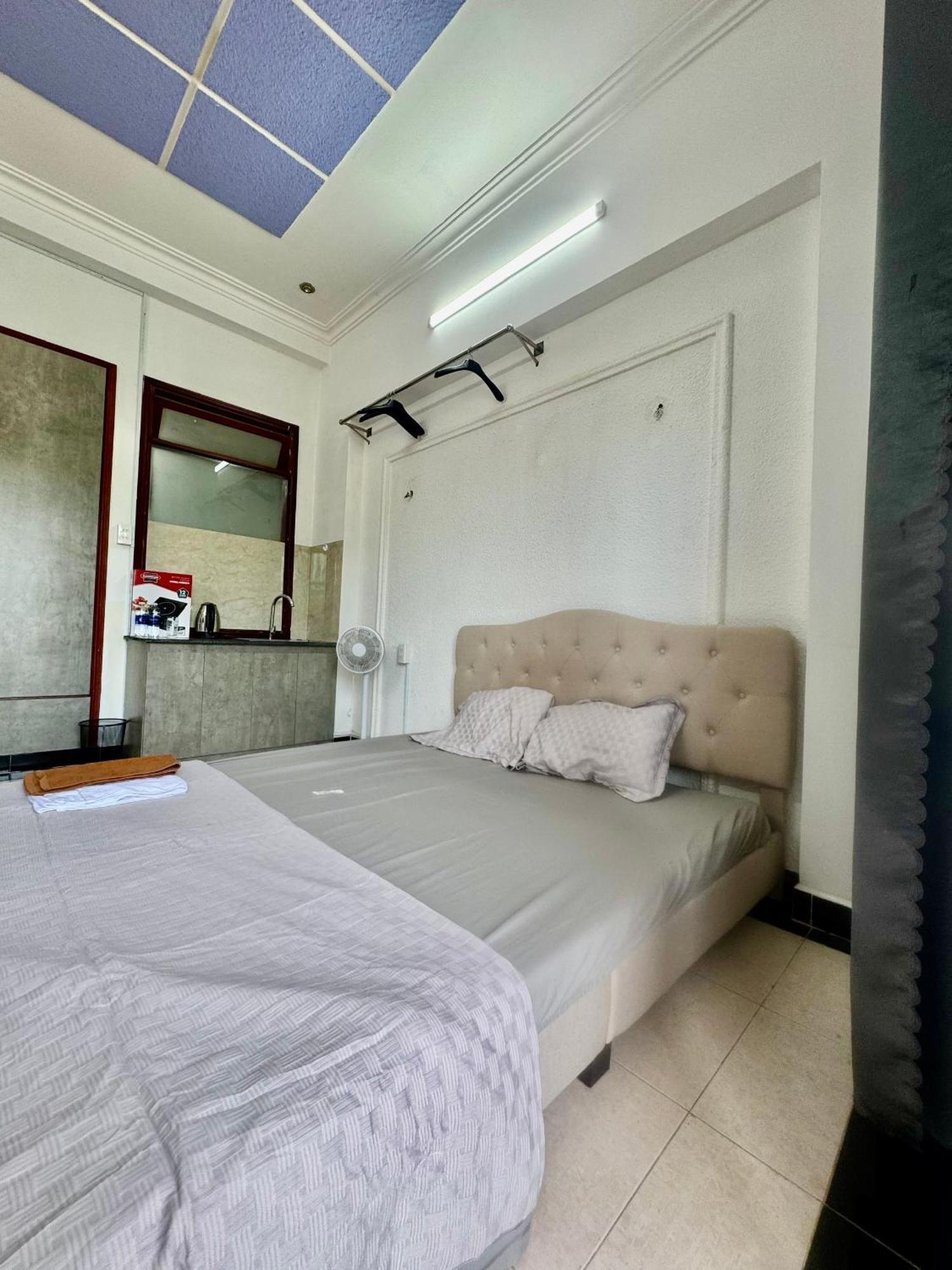 Apartment 348 Hoang Thu *