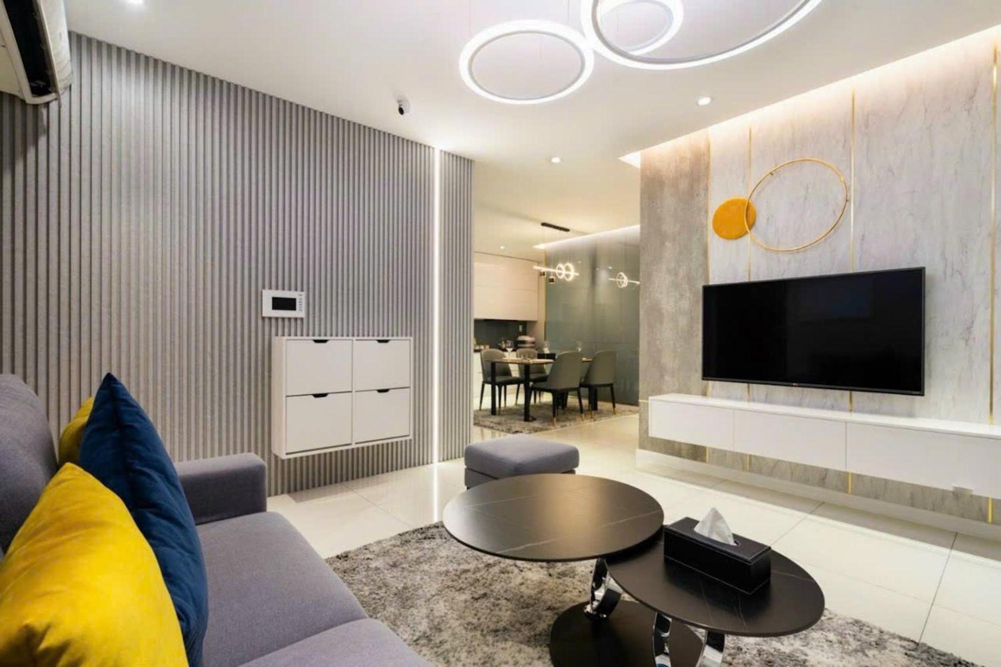 Diamond Star Hill Apartment