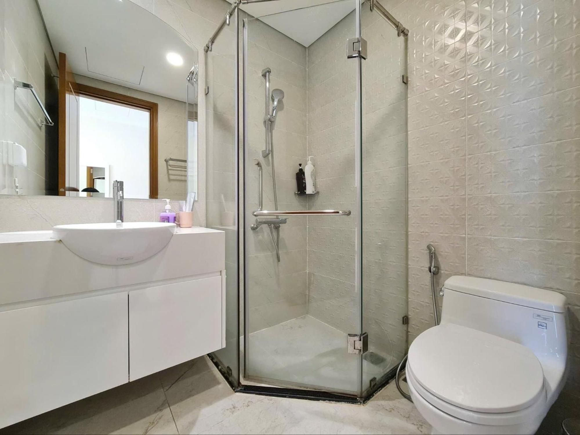 Apartment Vinhomes Park - Enjoy *