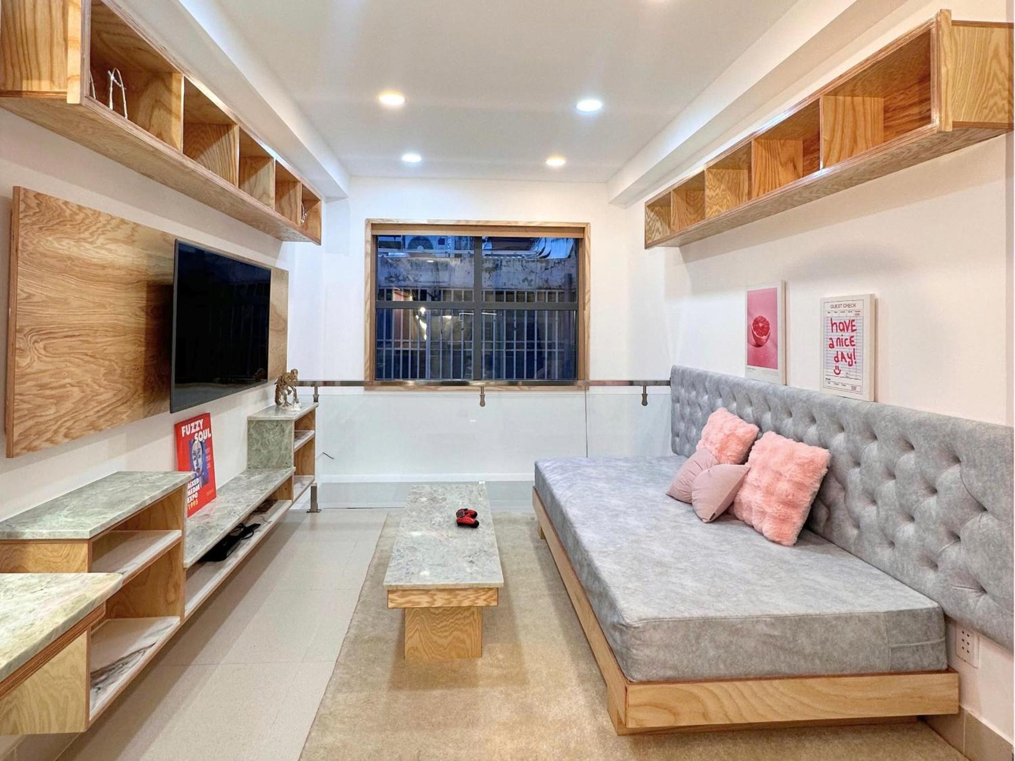 Lam House *