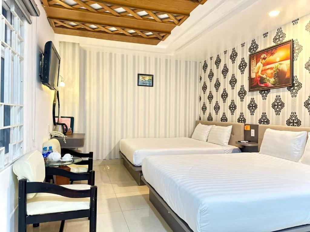 Boss Palace Q3 - By Bay Luxury Apartment *