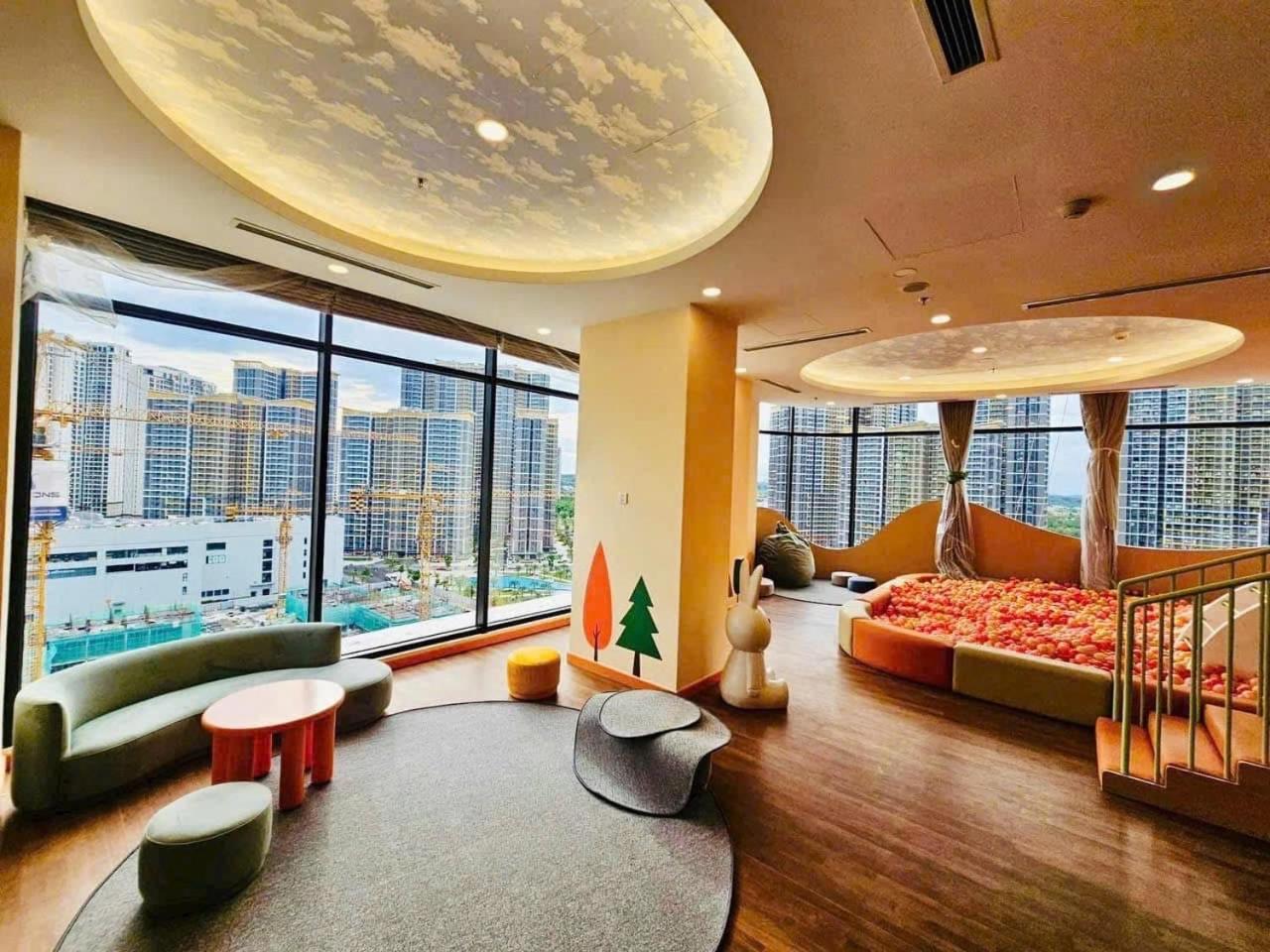 Vinhomes Quan 9 1pn The Berverly Doi Dien Cong Vien Apartment Ho Chi Minh City