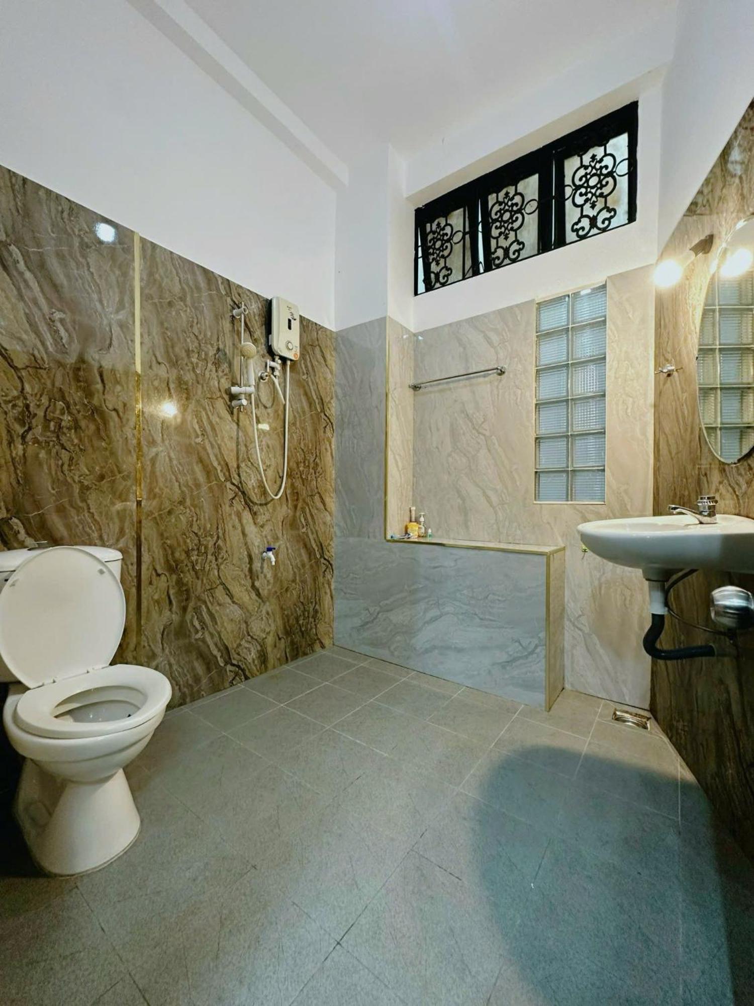 Guest house 17c Dang Ngu 203 Ho Chi Minh City