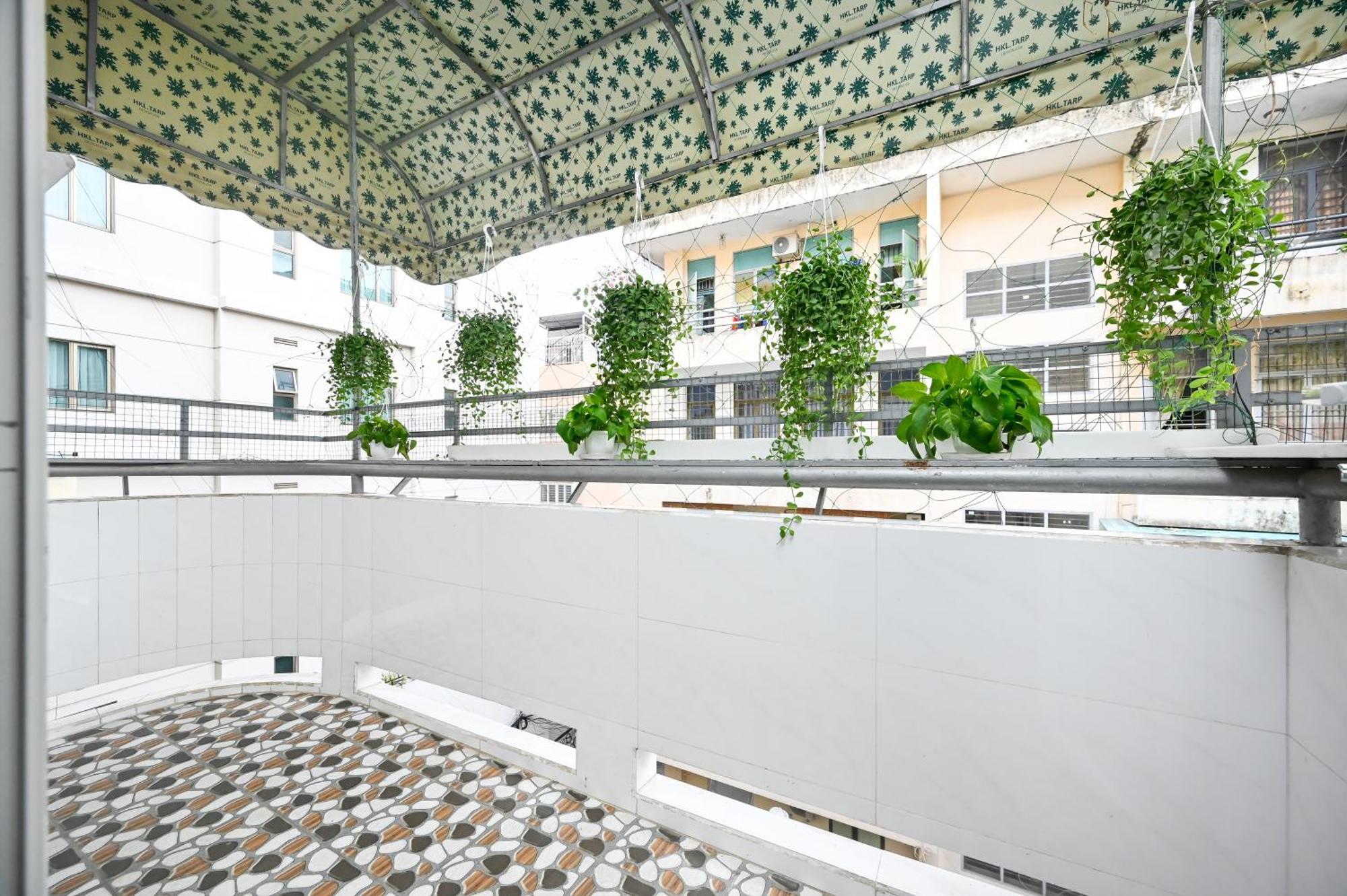 Apartment 80m2 Apt, Bui Vien St, District 1, Hcmc Saigon