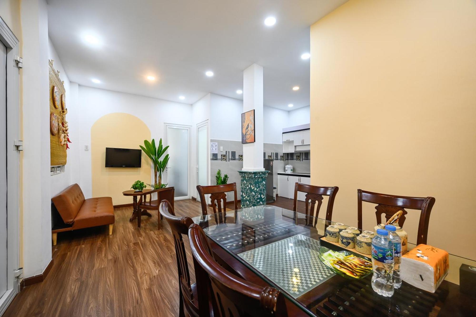 Apartment 80m2 Apt, Bui Vien St, District 1, Hcmc Saigon Ho Chi Minh City