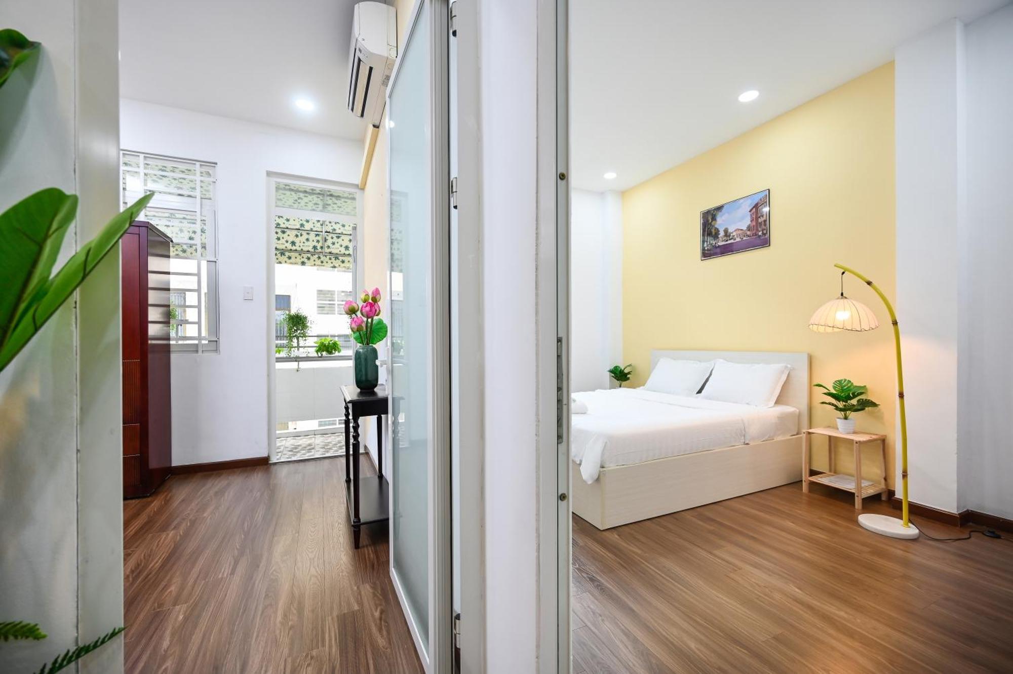 Apartment 80m2 Apt, Bui Vien St, District 1, Hcmc Saigon Ho Chi Minh City