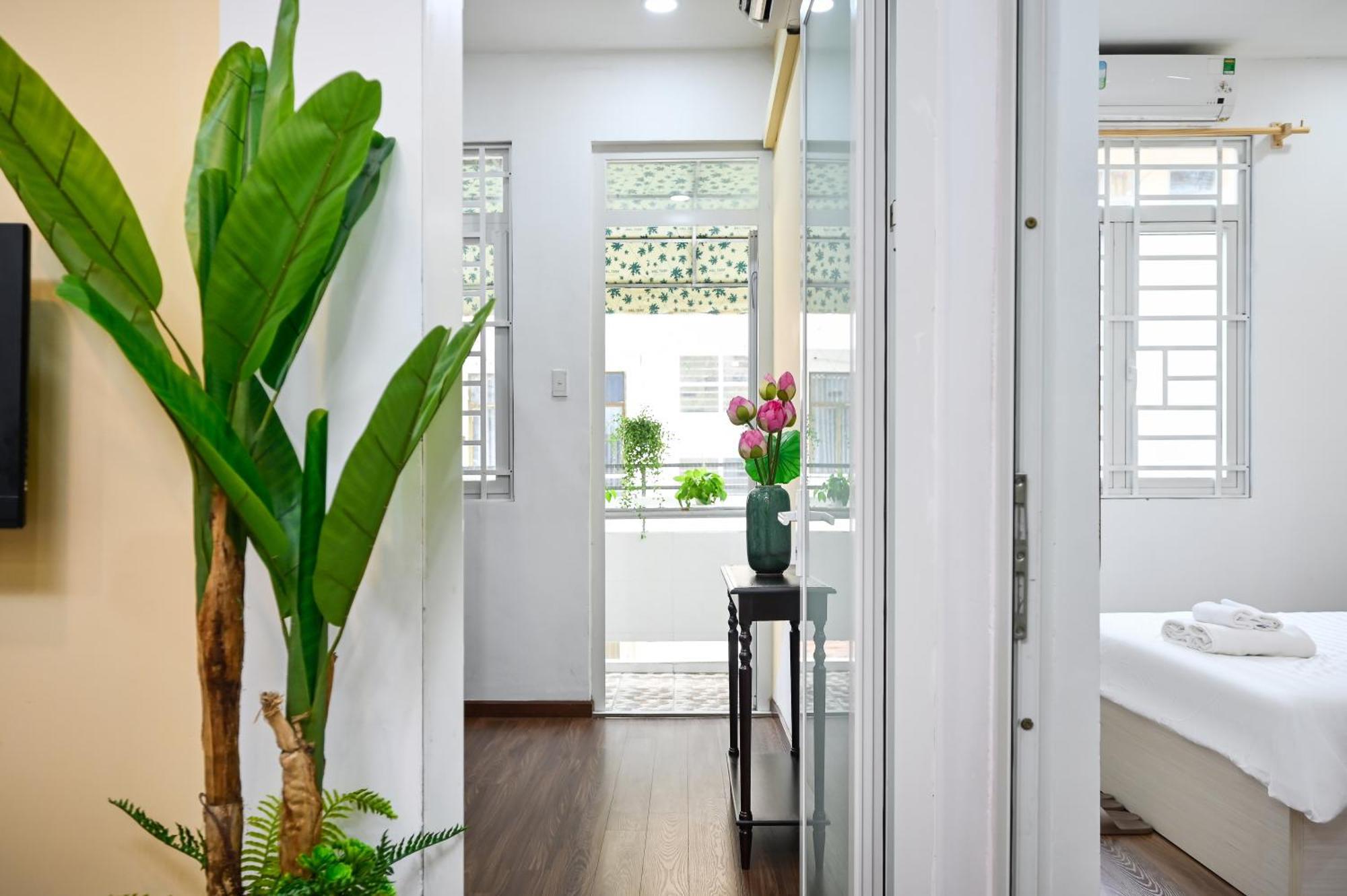 80m2 Apt, Bui Vien St, District 1, Hcmc Saigon Apartment