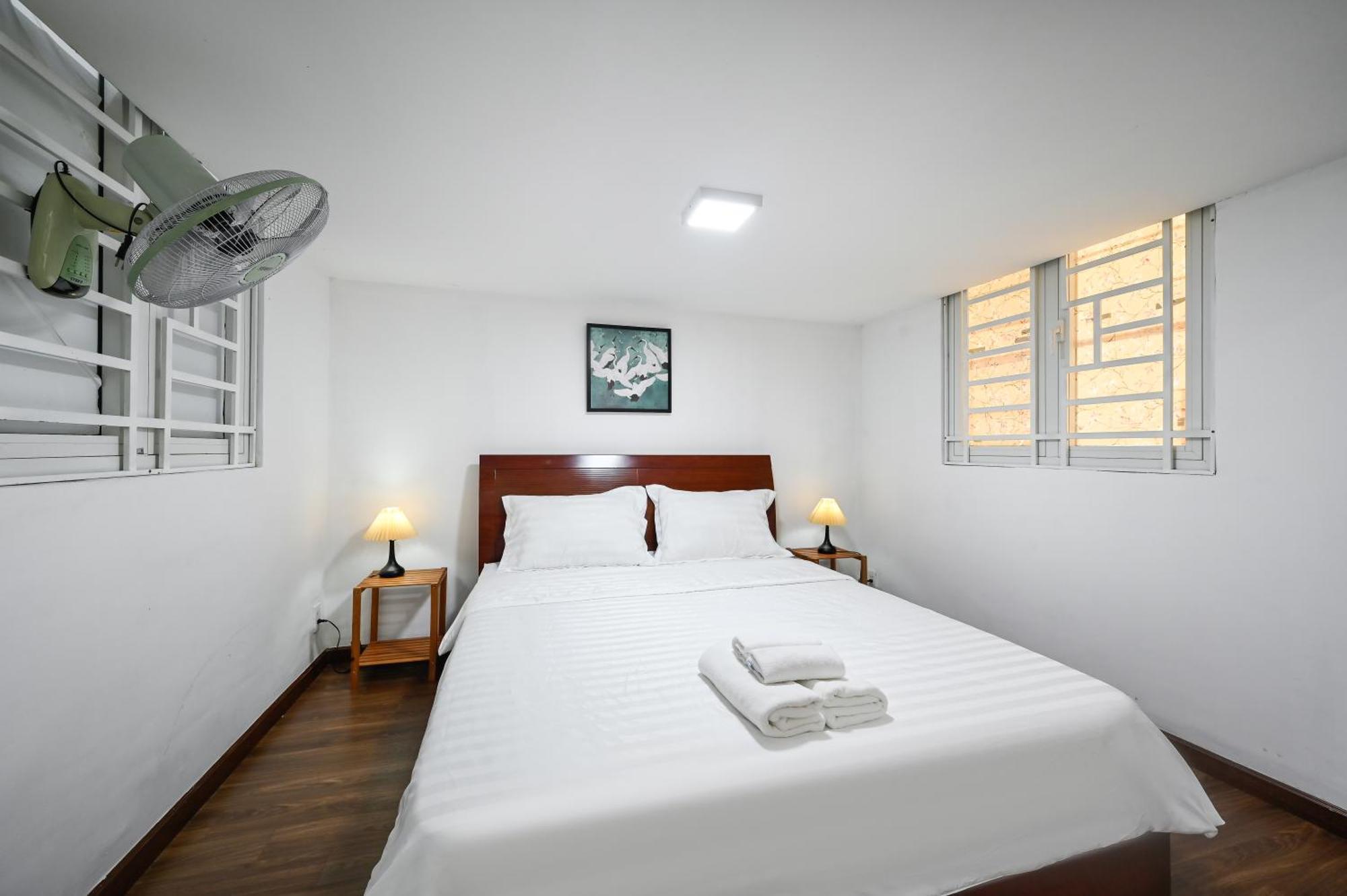 80m2 Apt, Bui Vien St, District 1, Hcmc Saigon *