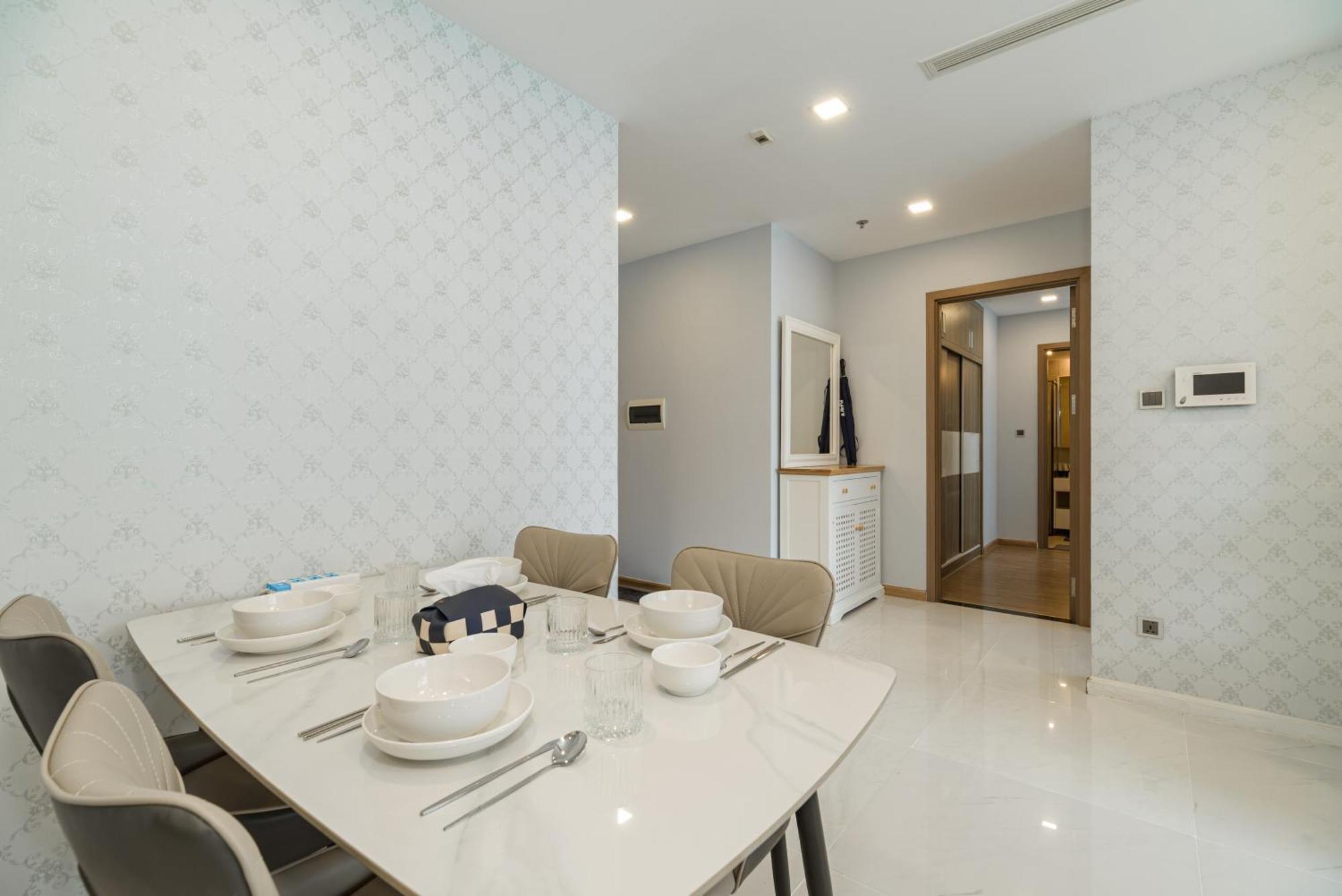 Vinhomes Park Collection Ix By Elevate Apartment