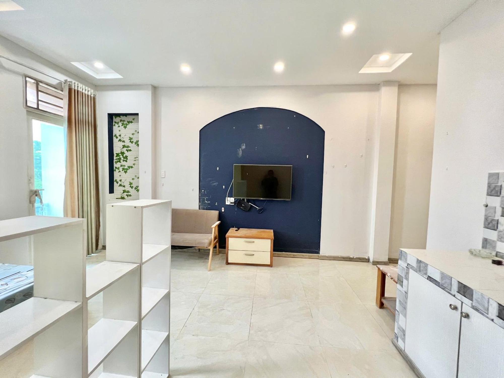 94c2 Phung Cung Apartment *
