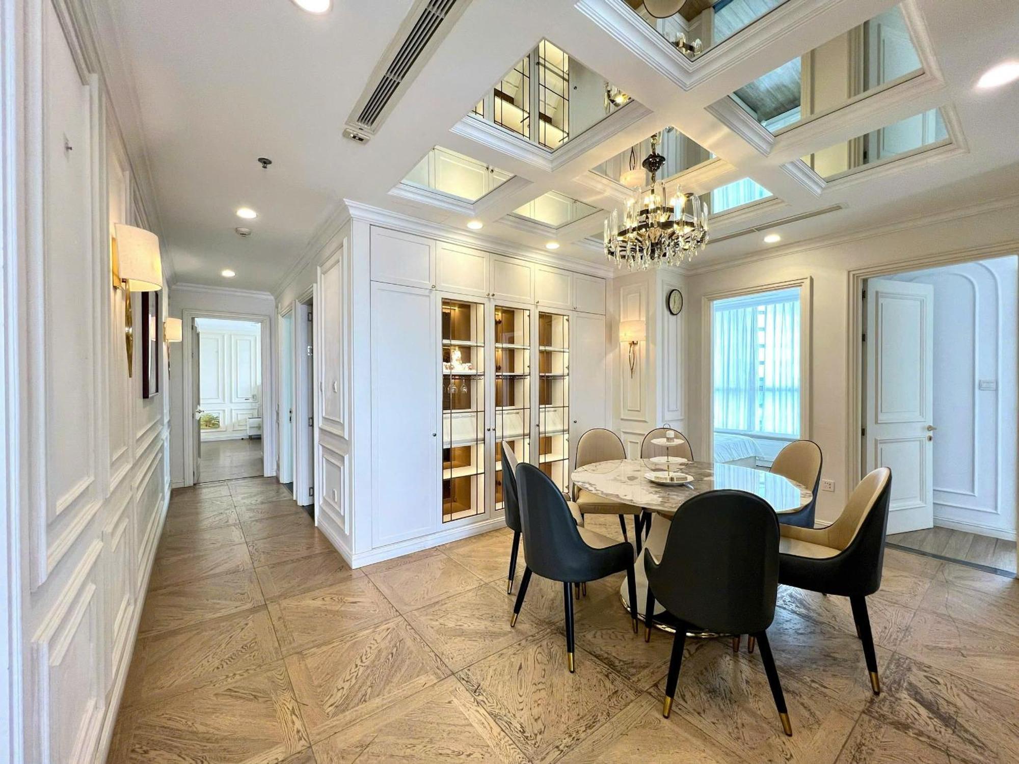 Landmark 81 Vinhomes Service Apartment *