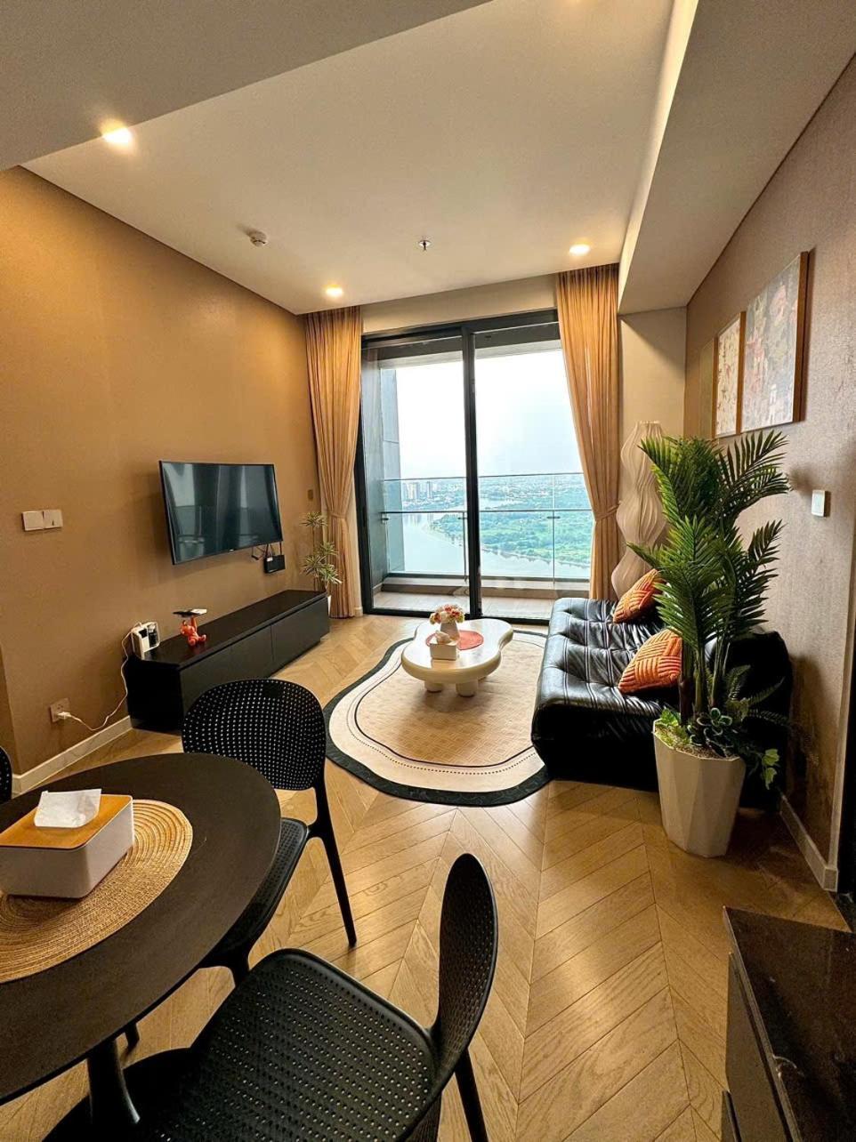 Pangsapuri Luxury 2br With Great View Of Saigon River