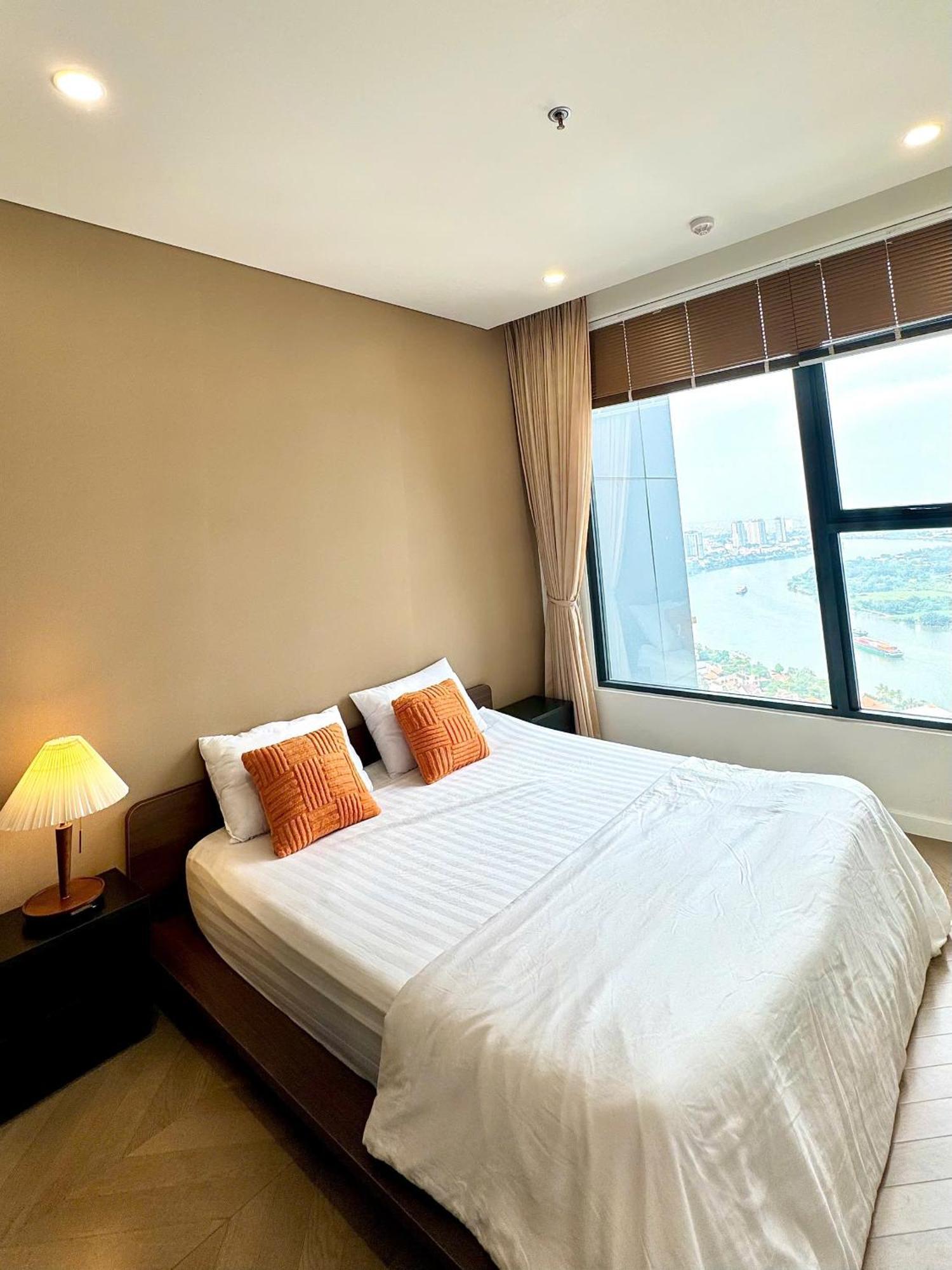 Luxury 2br With Great View Of Saigon River Ho Chi Minh City