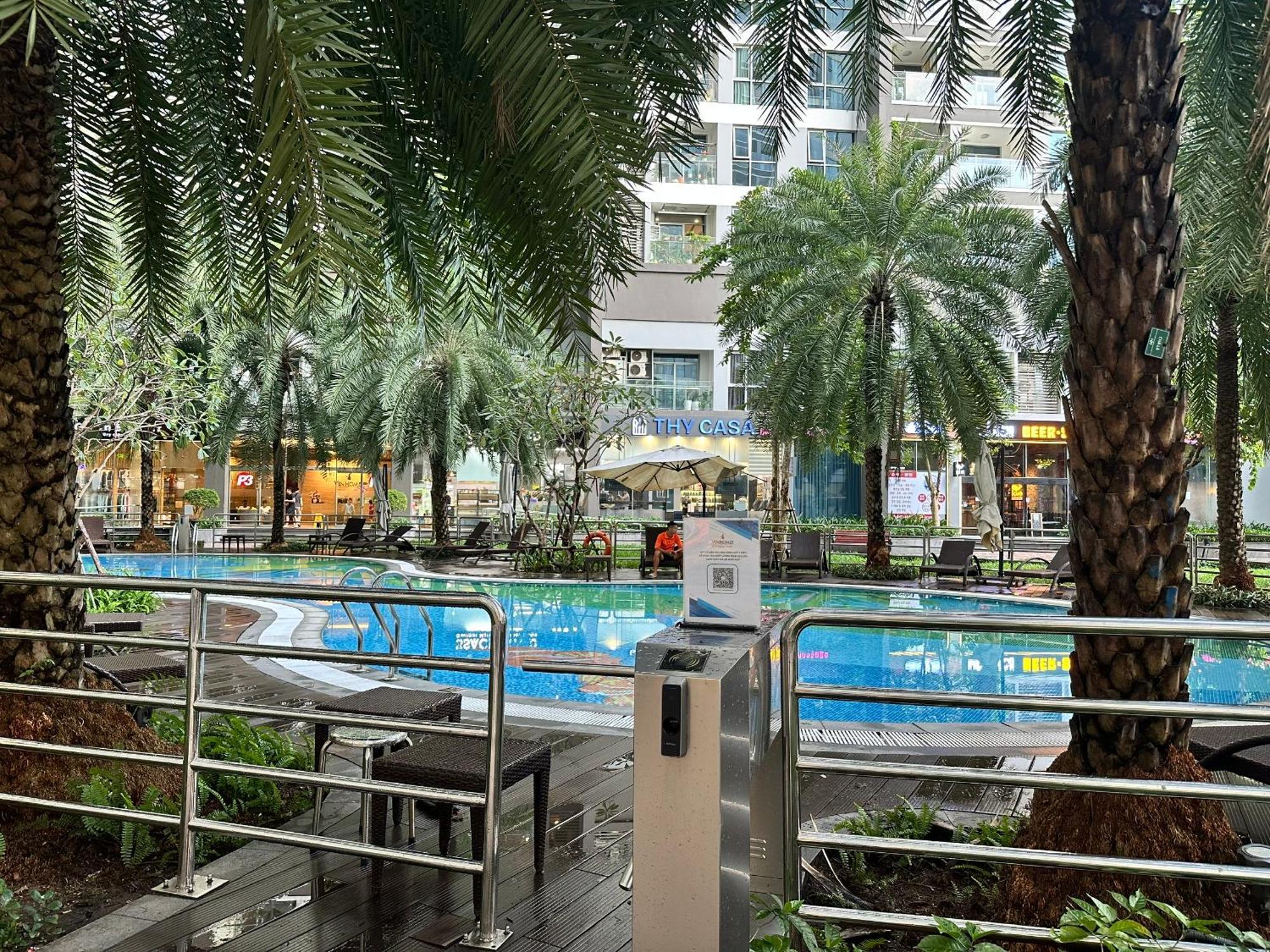 Stunning River View 2brs At Vinhomes Landmark 81 Apartment *