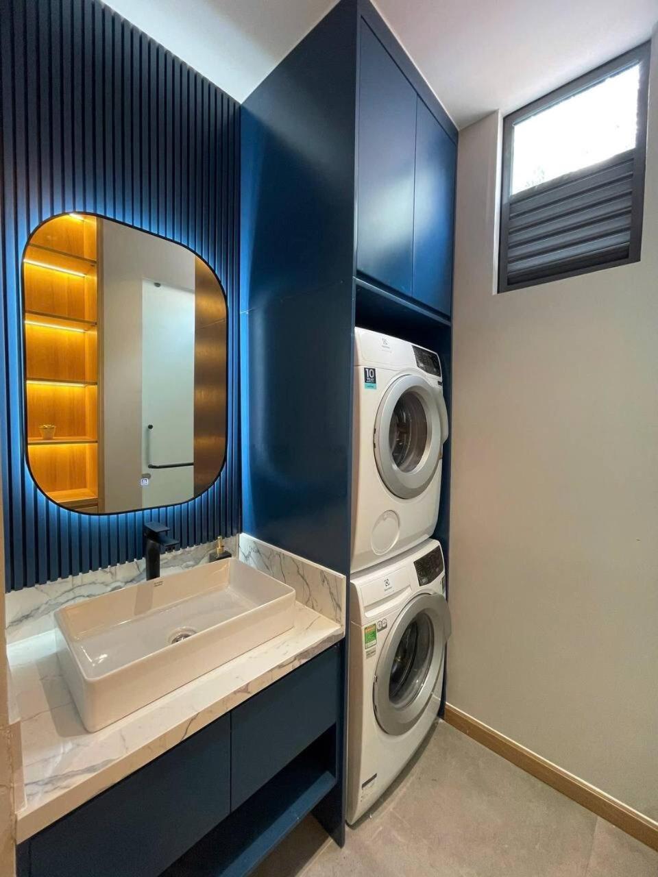 Modern 2-bedroom In D1 By Esg Apartment Ho Chi Minh City