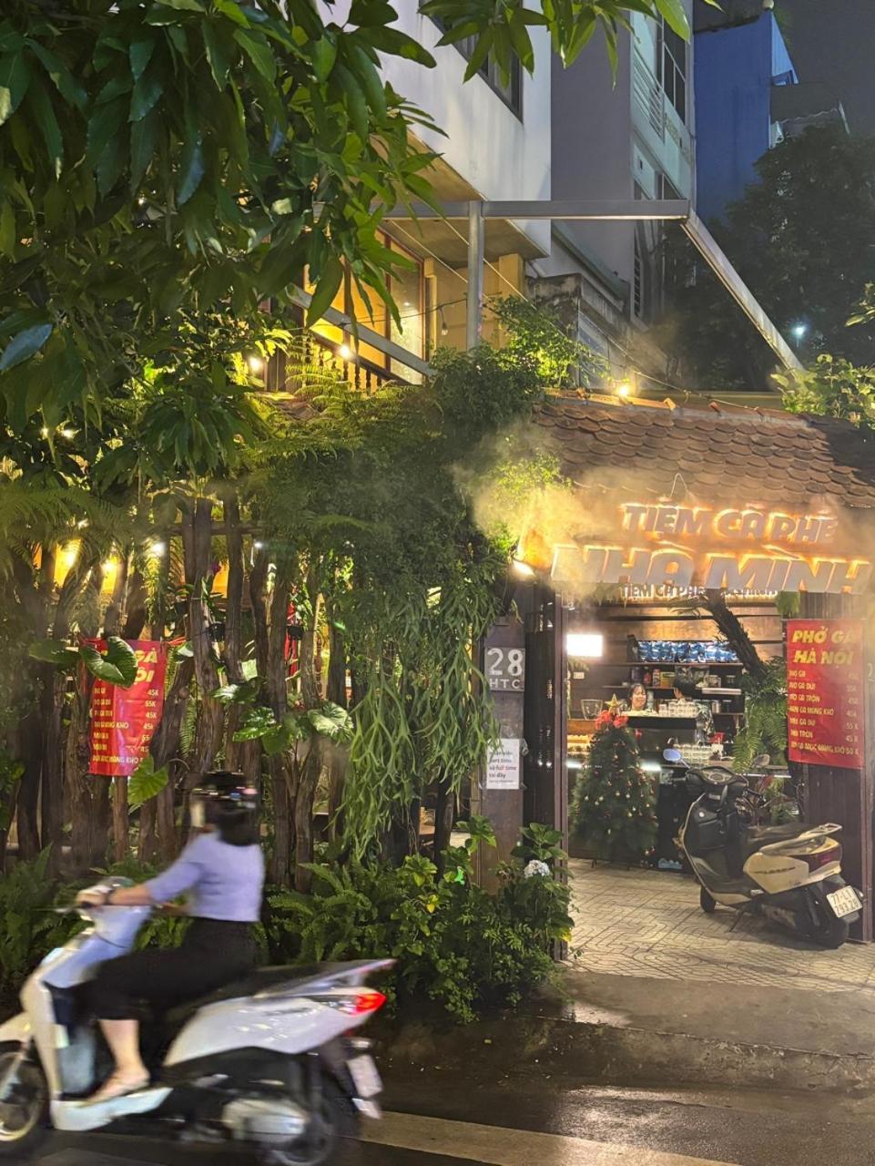 Spacious 1br Private Balcony & Cozy Netflix Ho Chi Minh City