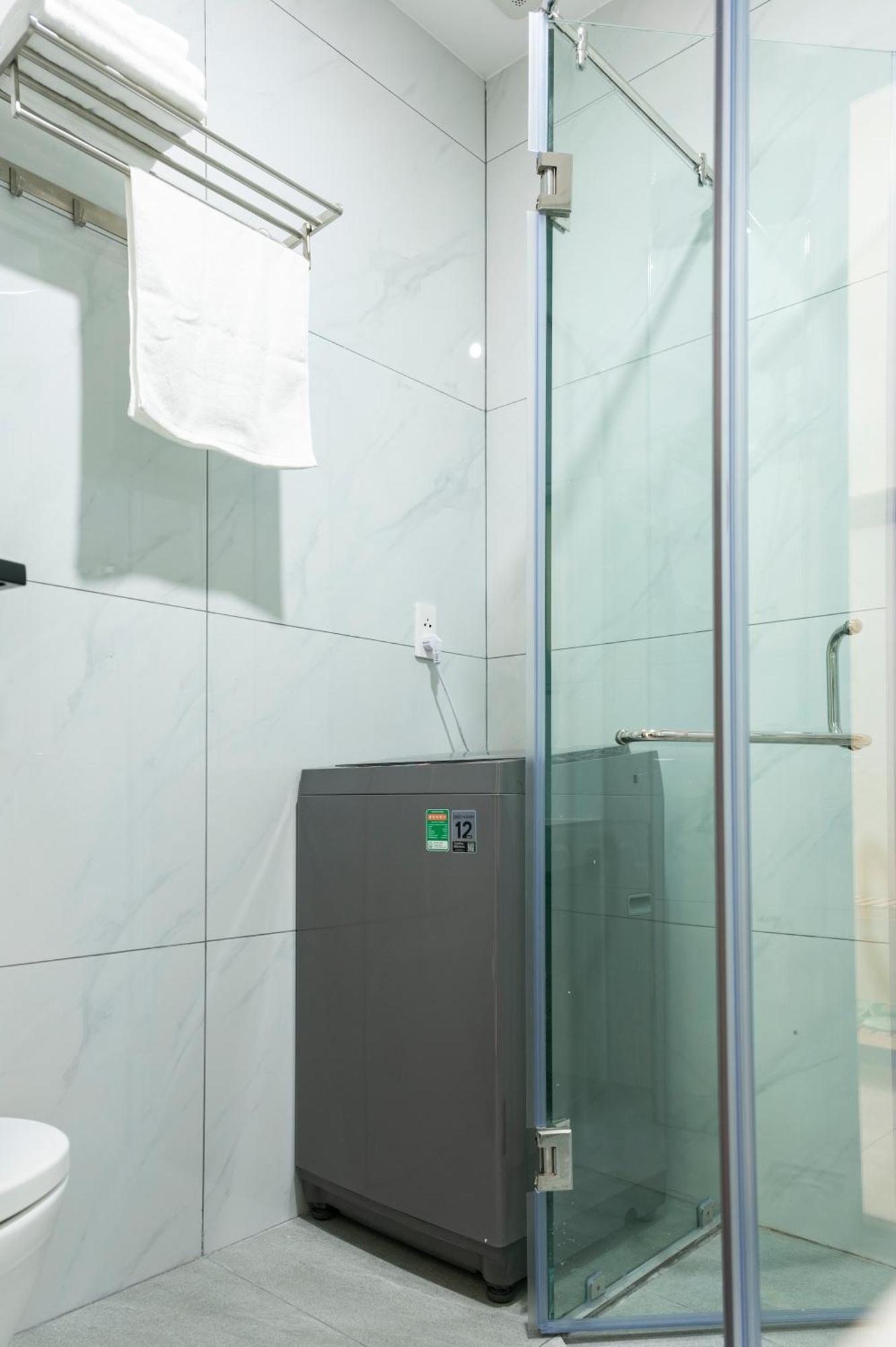 Spacious 1br Private, Sleek & Cozy Escape * Ho Chi Minh City